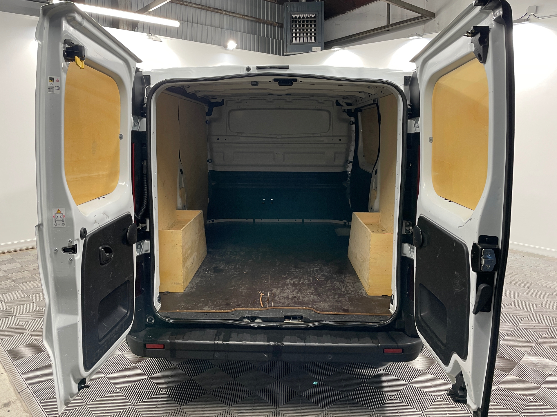 RENAULT TRAFIC FOURGON FG GCF L1H1 3T Blue dCi 150 EDC