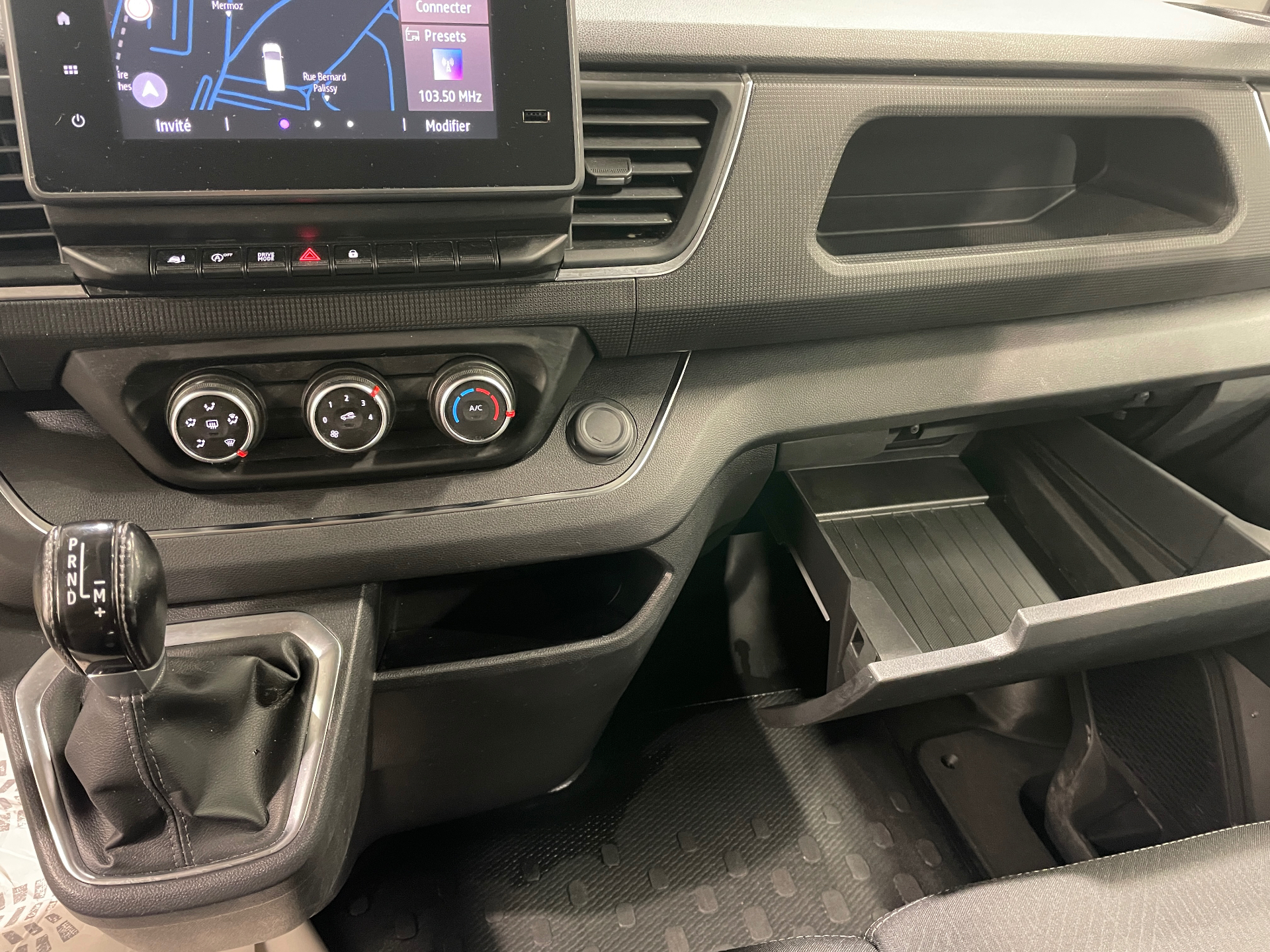 RENAULT TRAFIC FOURGON FG GCF L1H1 3T Blue dCi 150 EDC