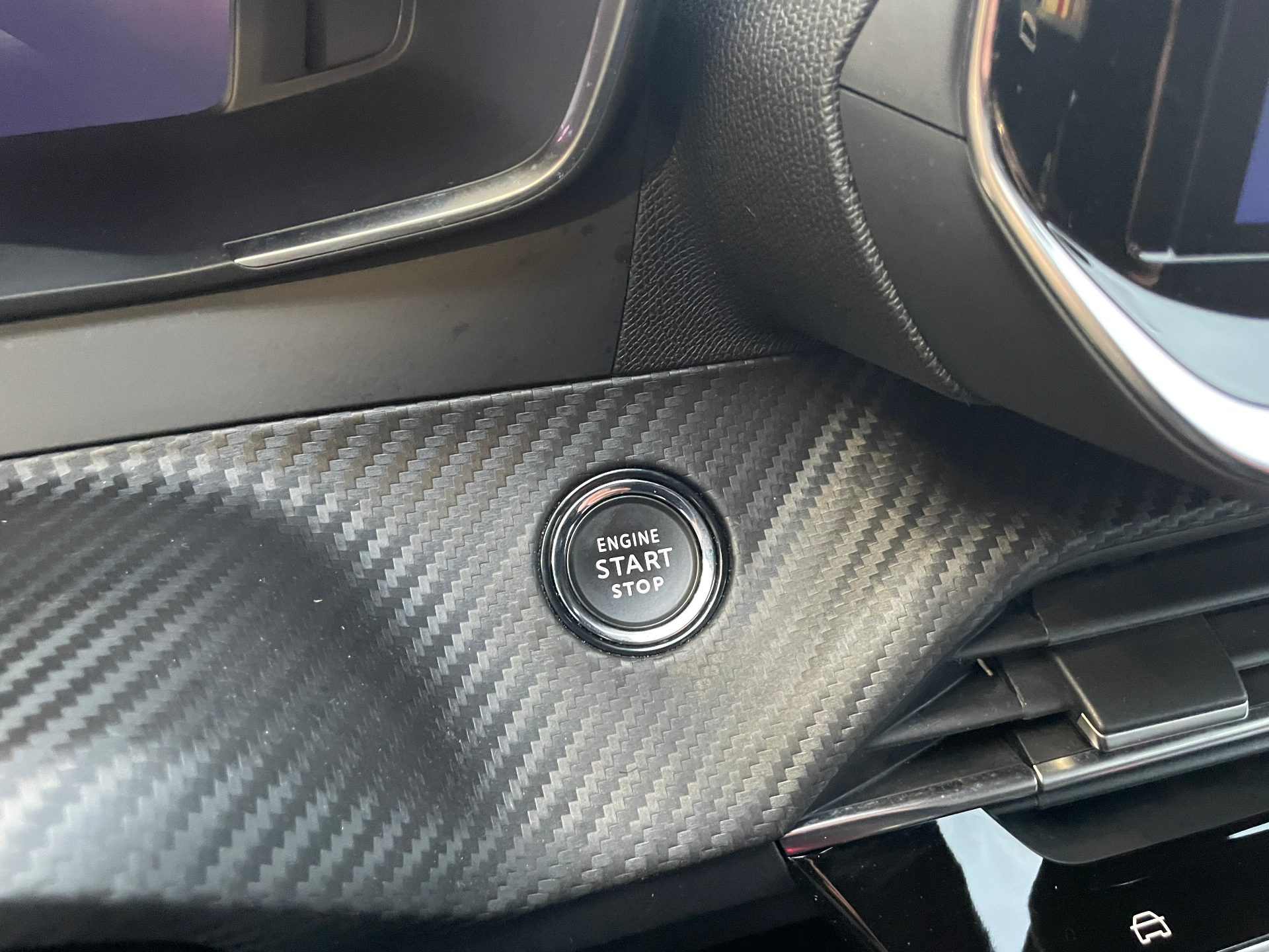 PEUGEOT 2008 Hybrid 136 e-DCS6 Allure