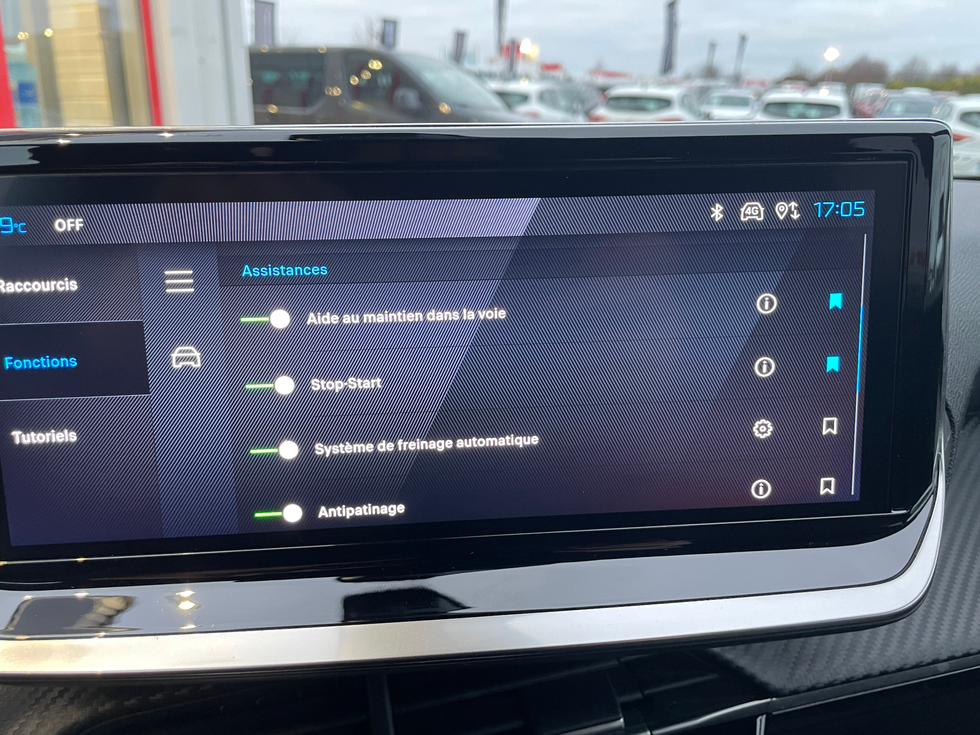 PEUGEOT 2008 Hybrid 136 e-DCS6 Allure