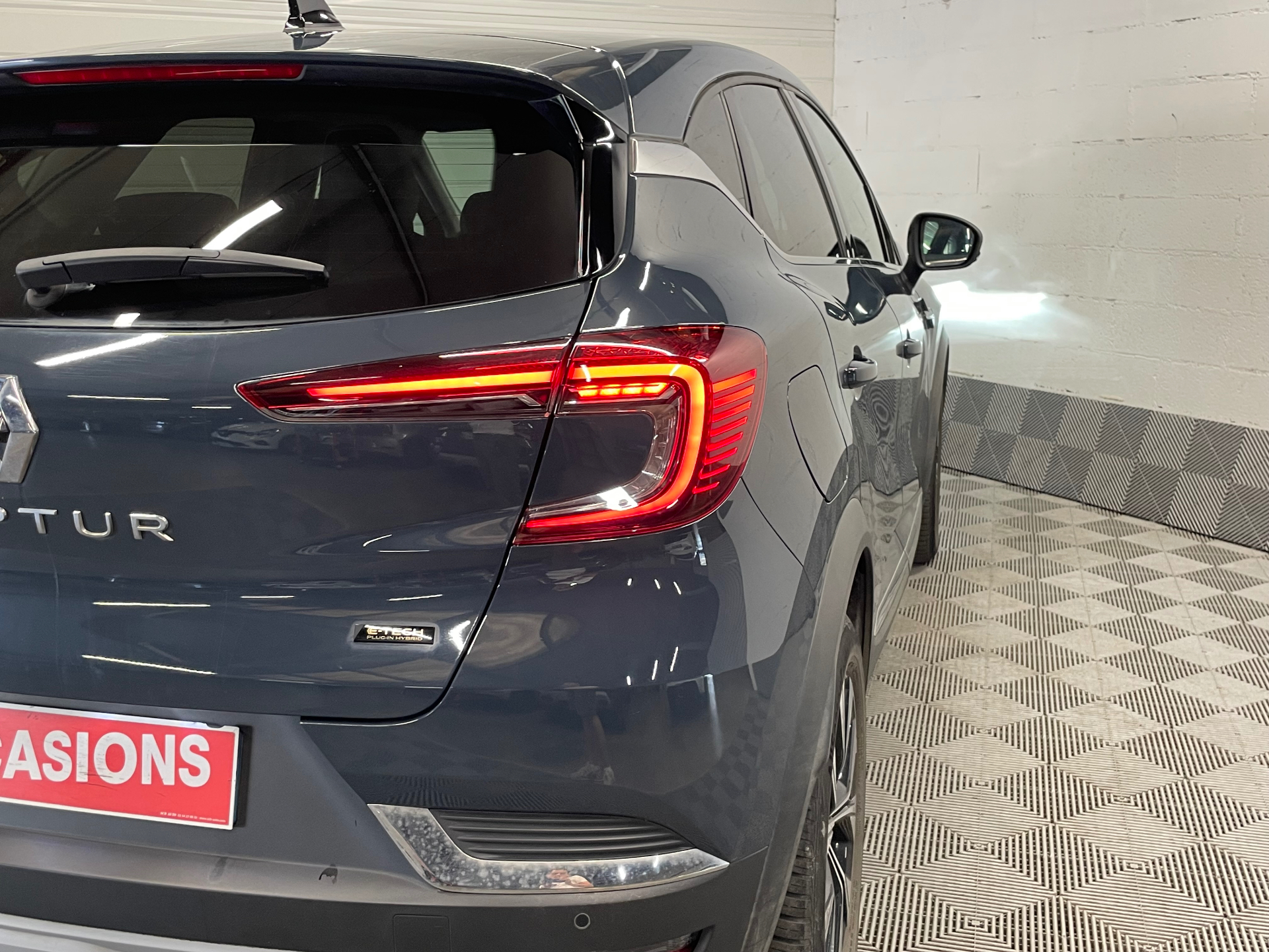 RENAULT CAPTUR E-Tech hybride rechargeable 160 Techno