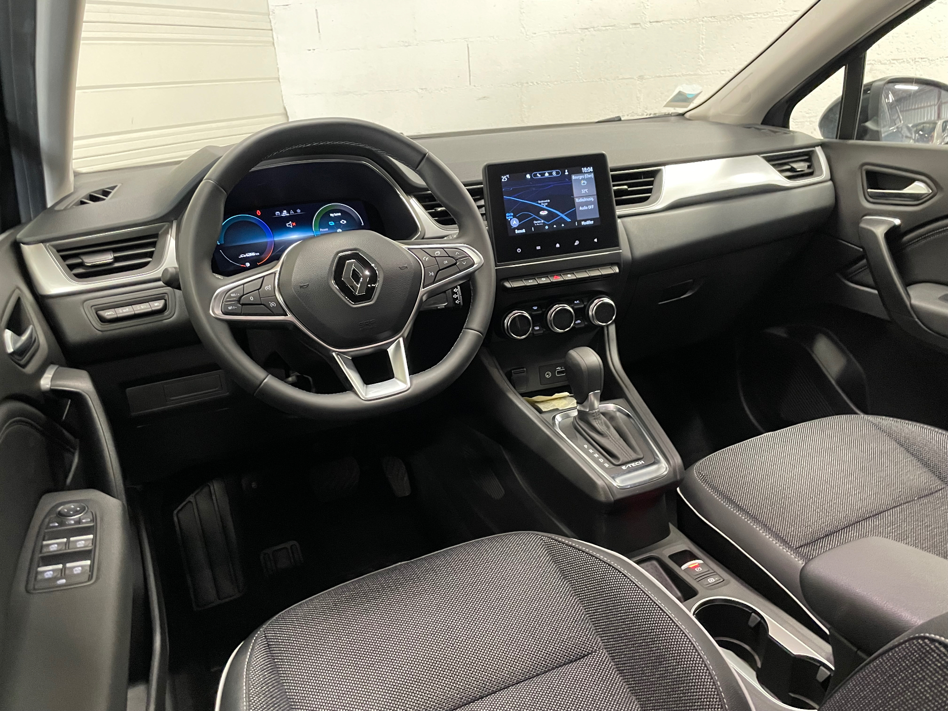 RENAULT CAPTUR E-Tech hybride rechargeable 160 Techno