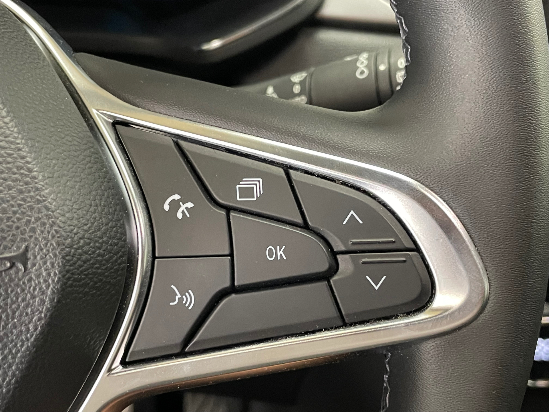 RENAULT CAPTUR E-Tech hybride rechargeable 160 Techno