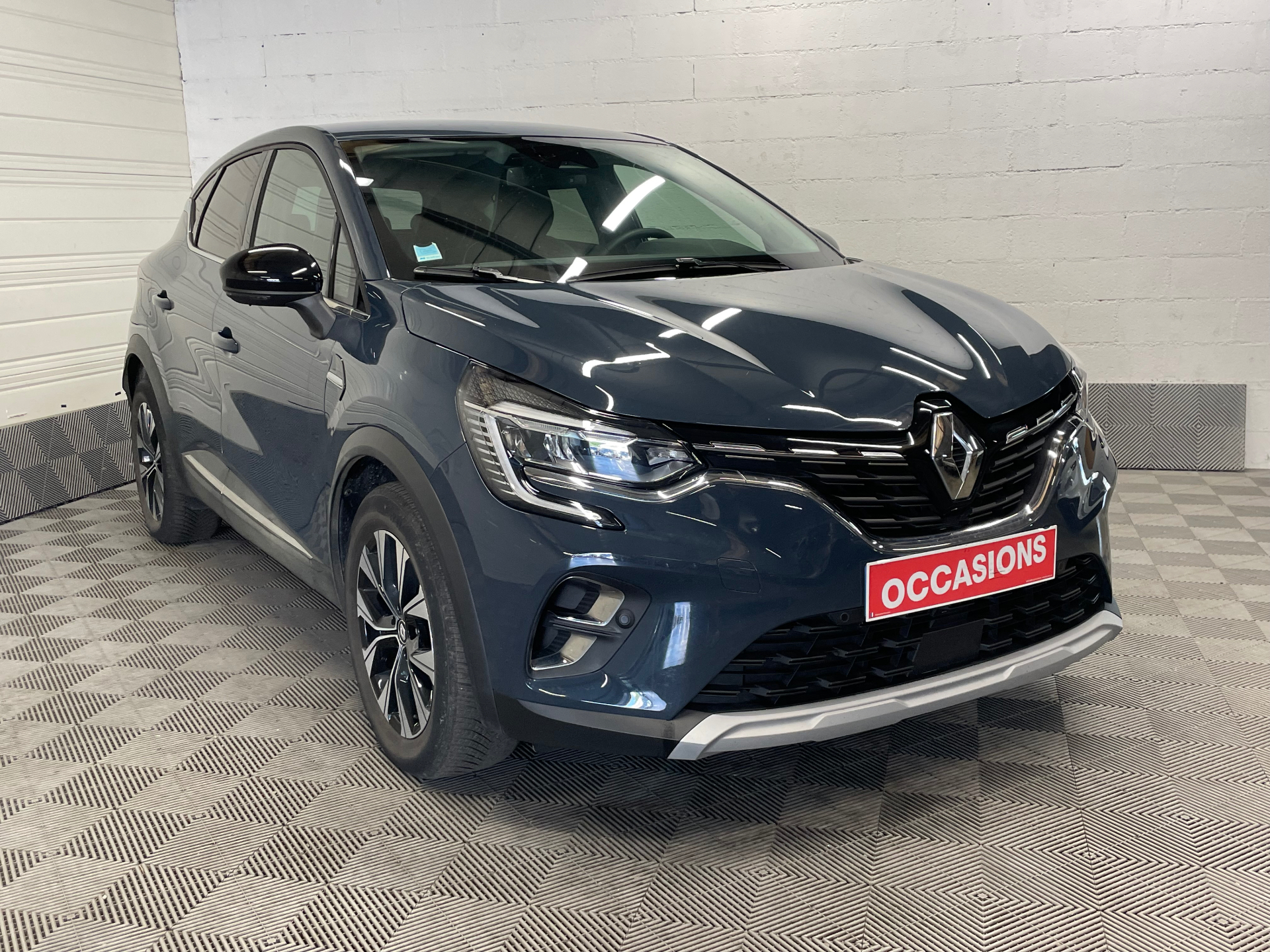 RENAULT CAPTUR E-Tech hybride rechargeable 160 Techno