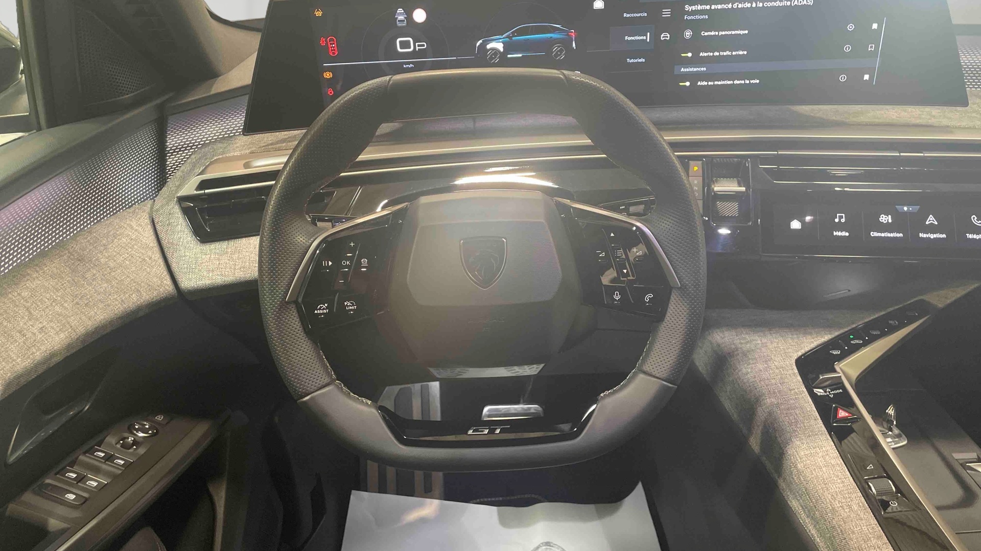 PEUGEOT 3008 Hybrid 145 e-DCS6 GT