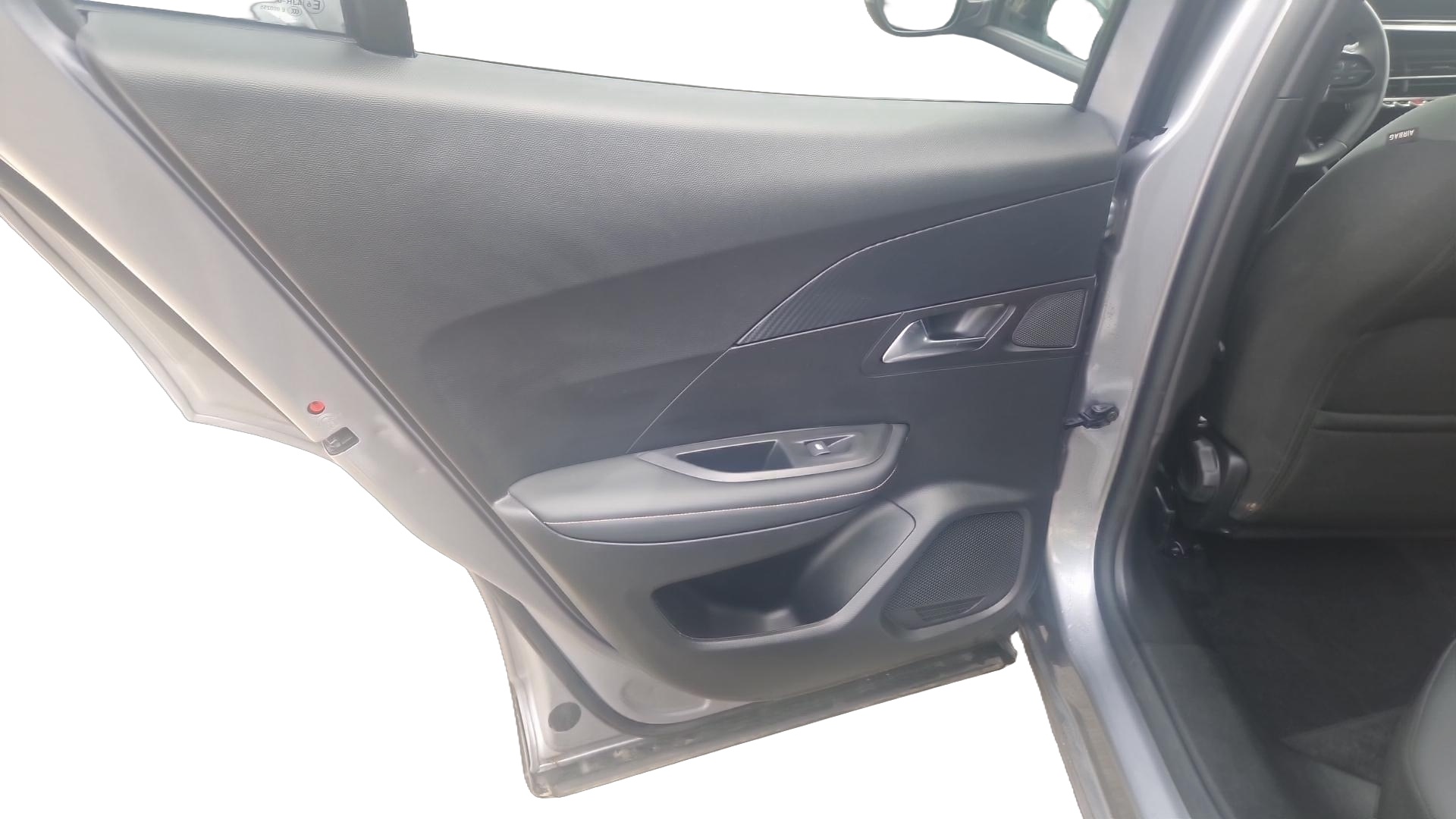 PEUGEOT 2008 Hybrid 145 e-DCS6 Allure