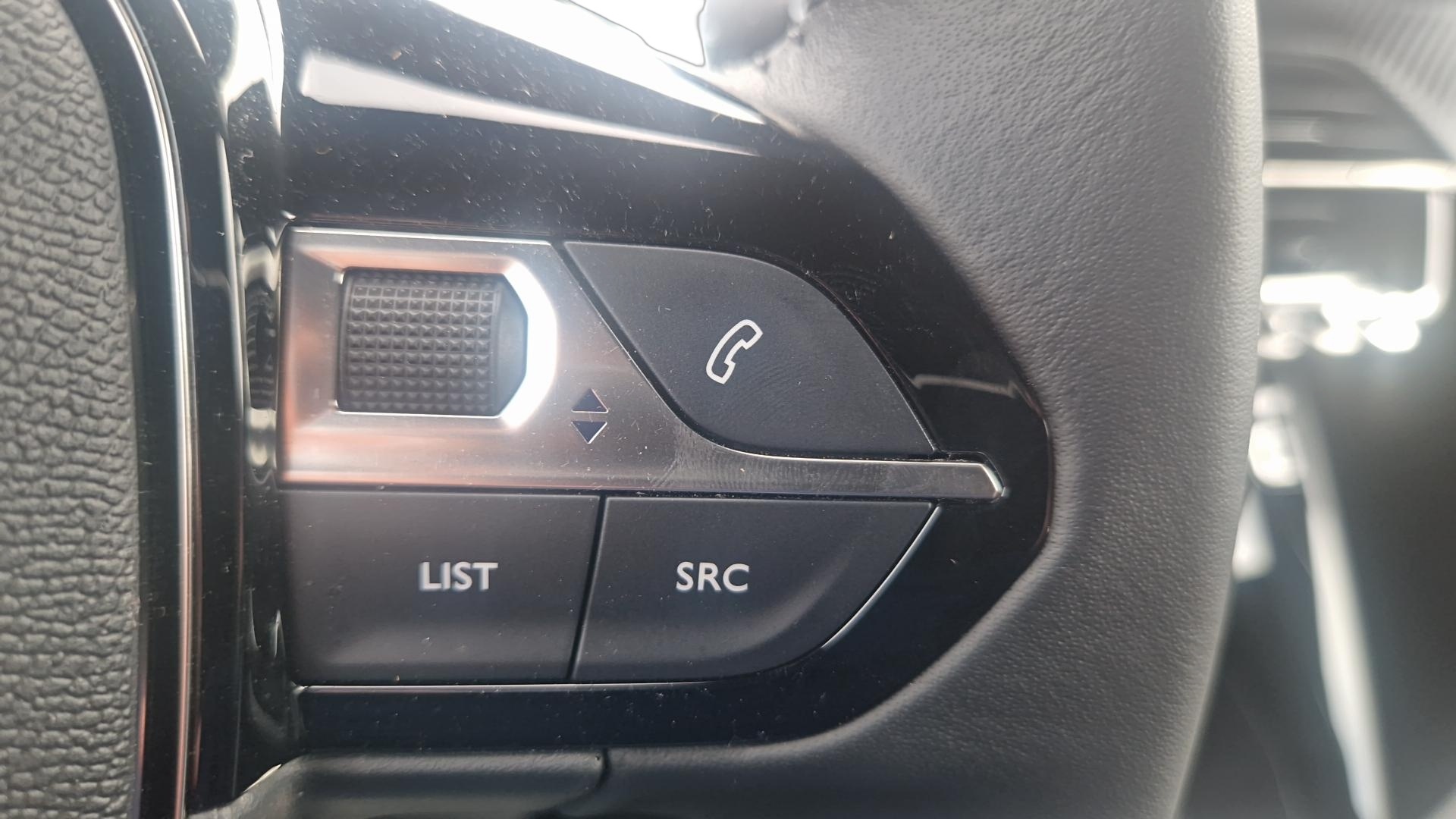 PEUGEOT 2008 Hybrid 145 e-DCS6 Allure