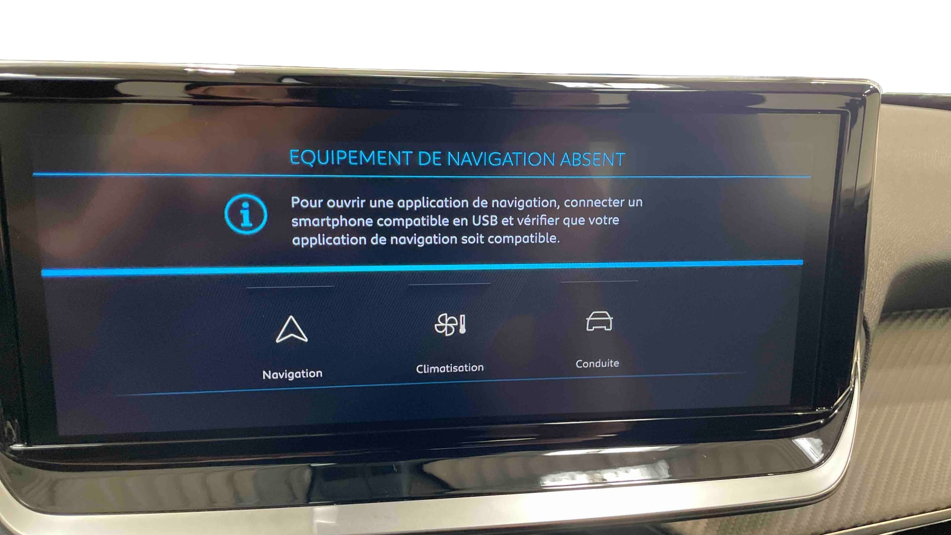PEUGEOT 2008 Hybrid 145 e-DCS6 Style