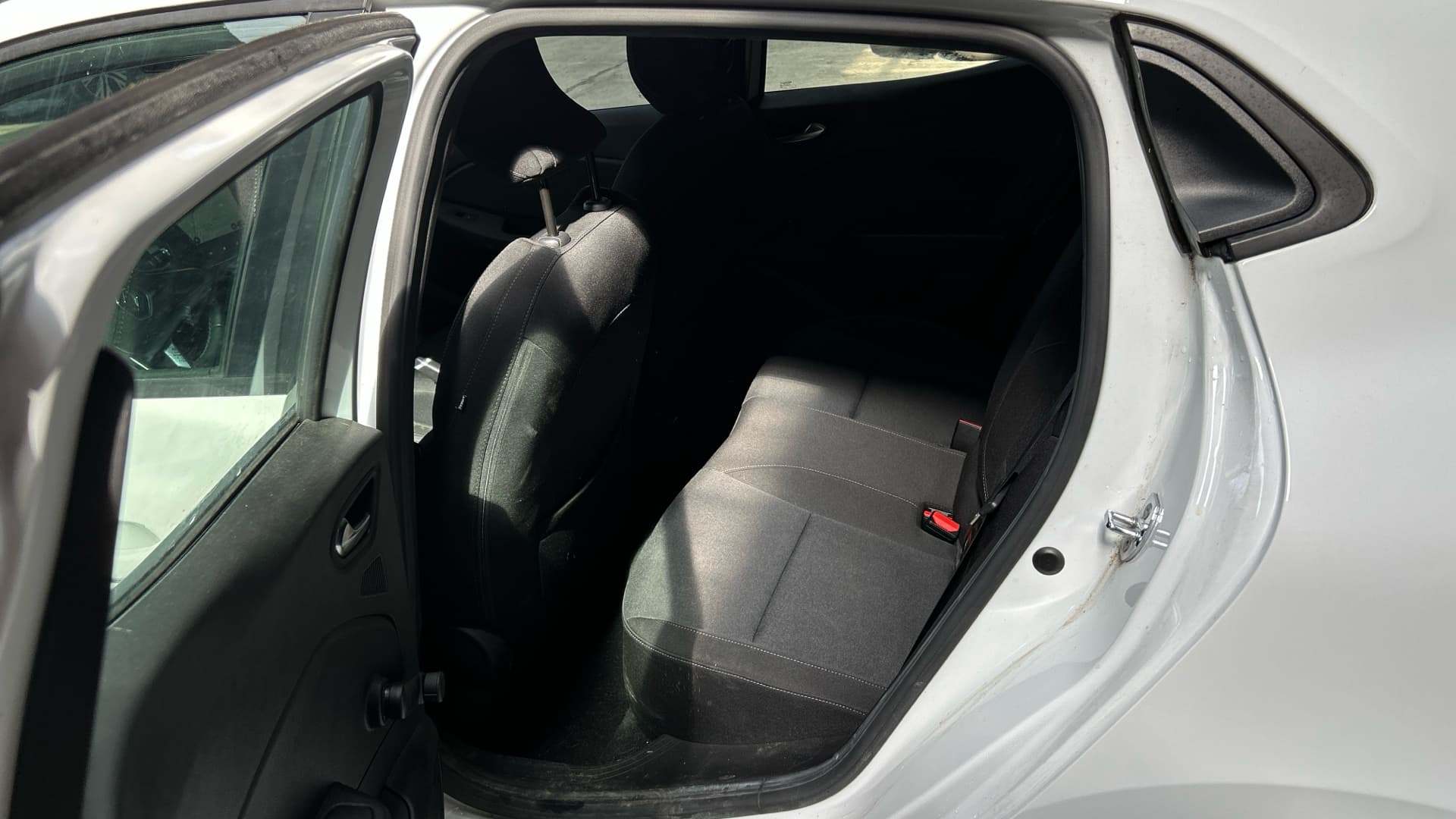 RENAULT CLIO V TCe 90 - 21 Business