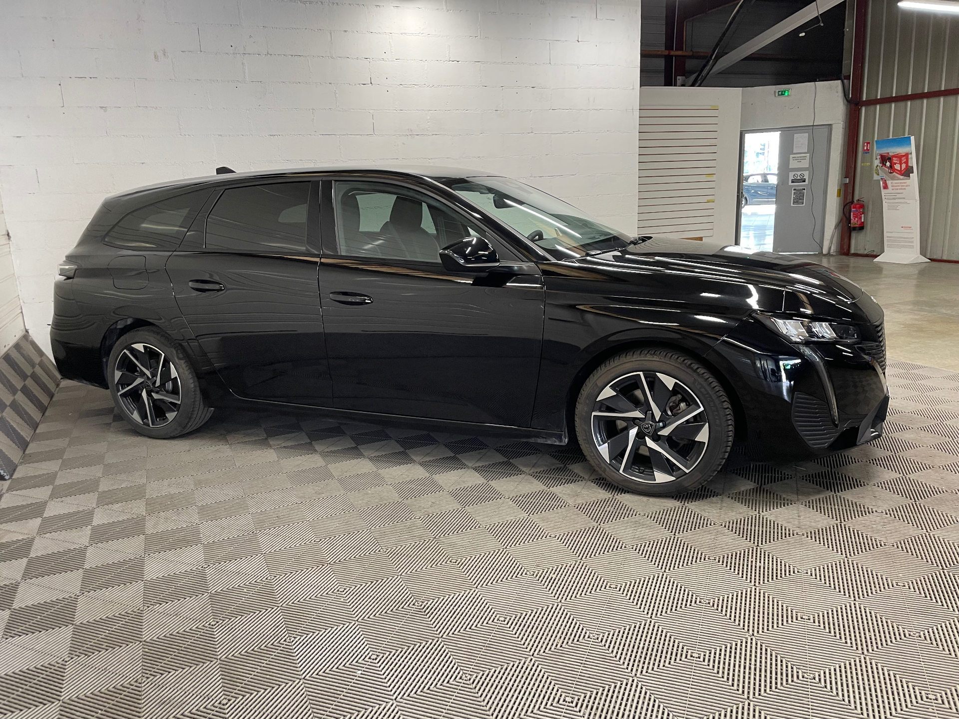 PEUGEOT 308 SW BlueHDi 130ch S&S EAT8 Allure