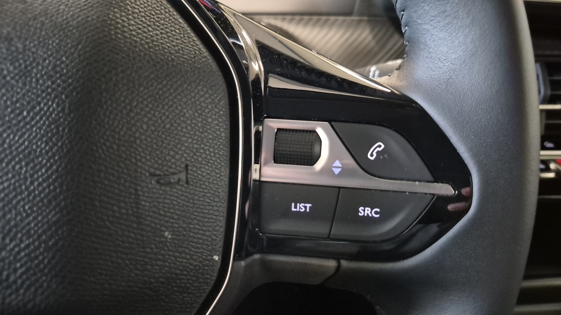 PEUGEOT 208 Allure 100 ch BVM6