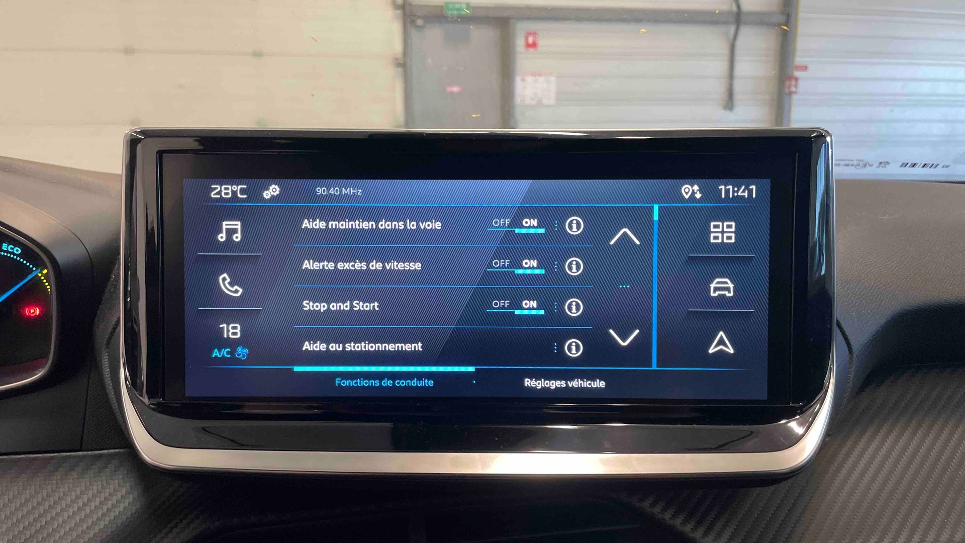PEUGEOT 2008 Style Hybrid 145 ch e-DCS6