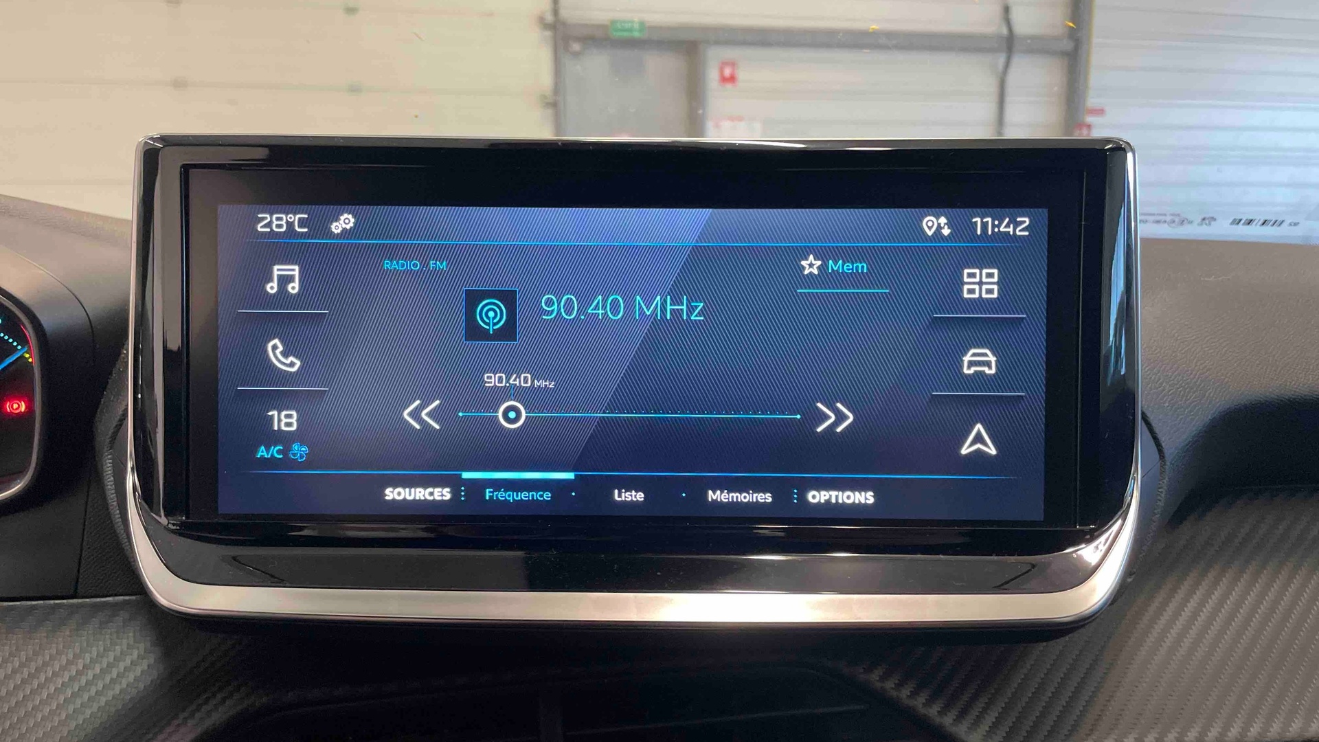 PEUGEOT 2008 Style Hybrid 145 ch e-DCS6