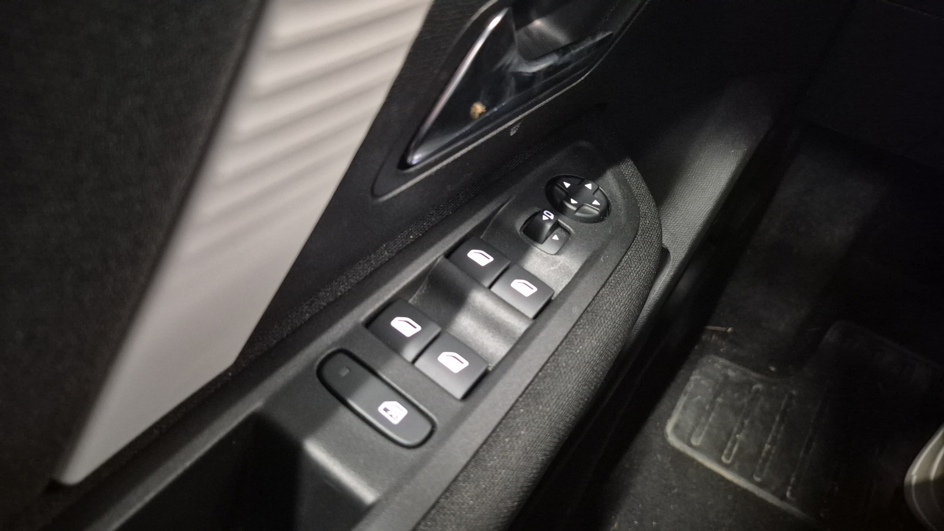 CITROEN C4 Hybride 145ch Edcs-6 MAX