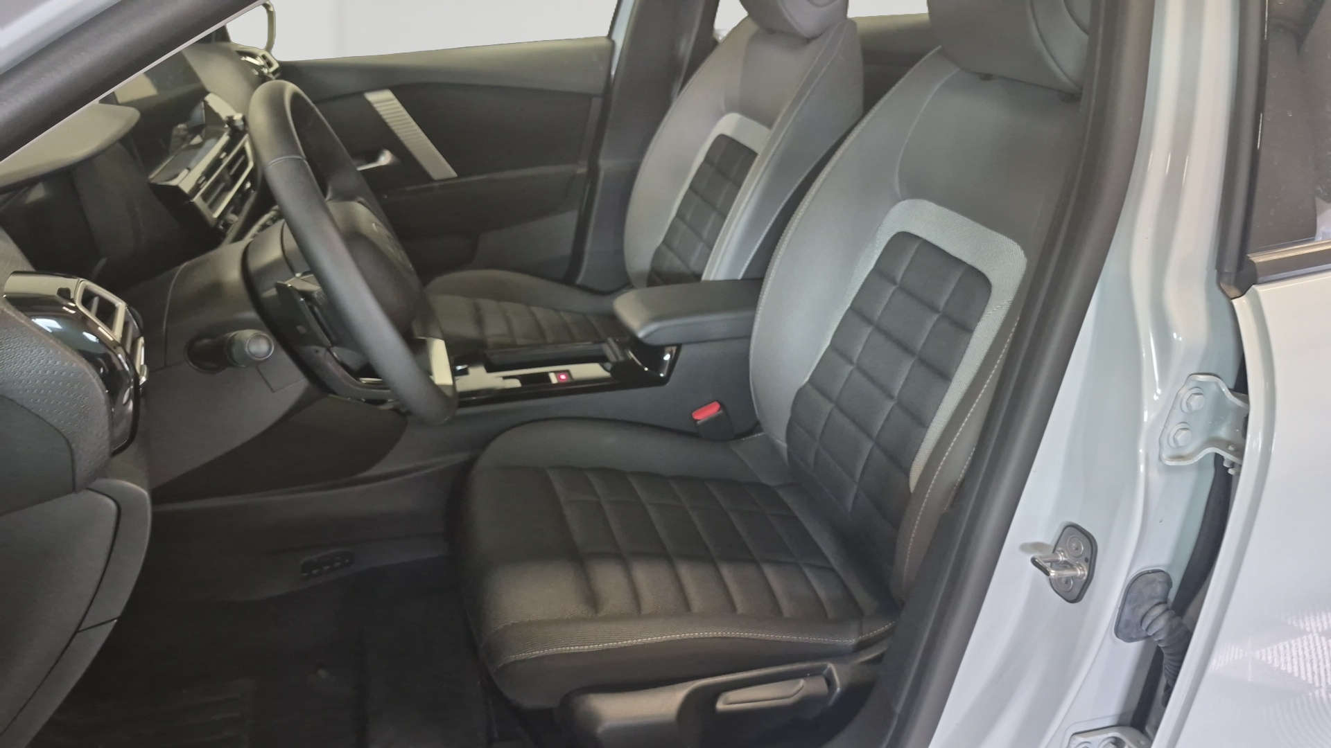 CITROEN C4 Hybride 145ch Edcs-6 MAX