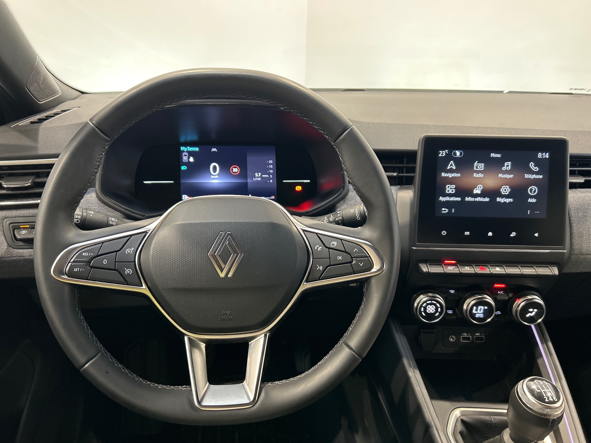 RENAULT CLIO V techno 90 tce