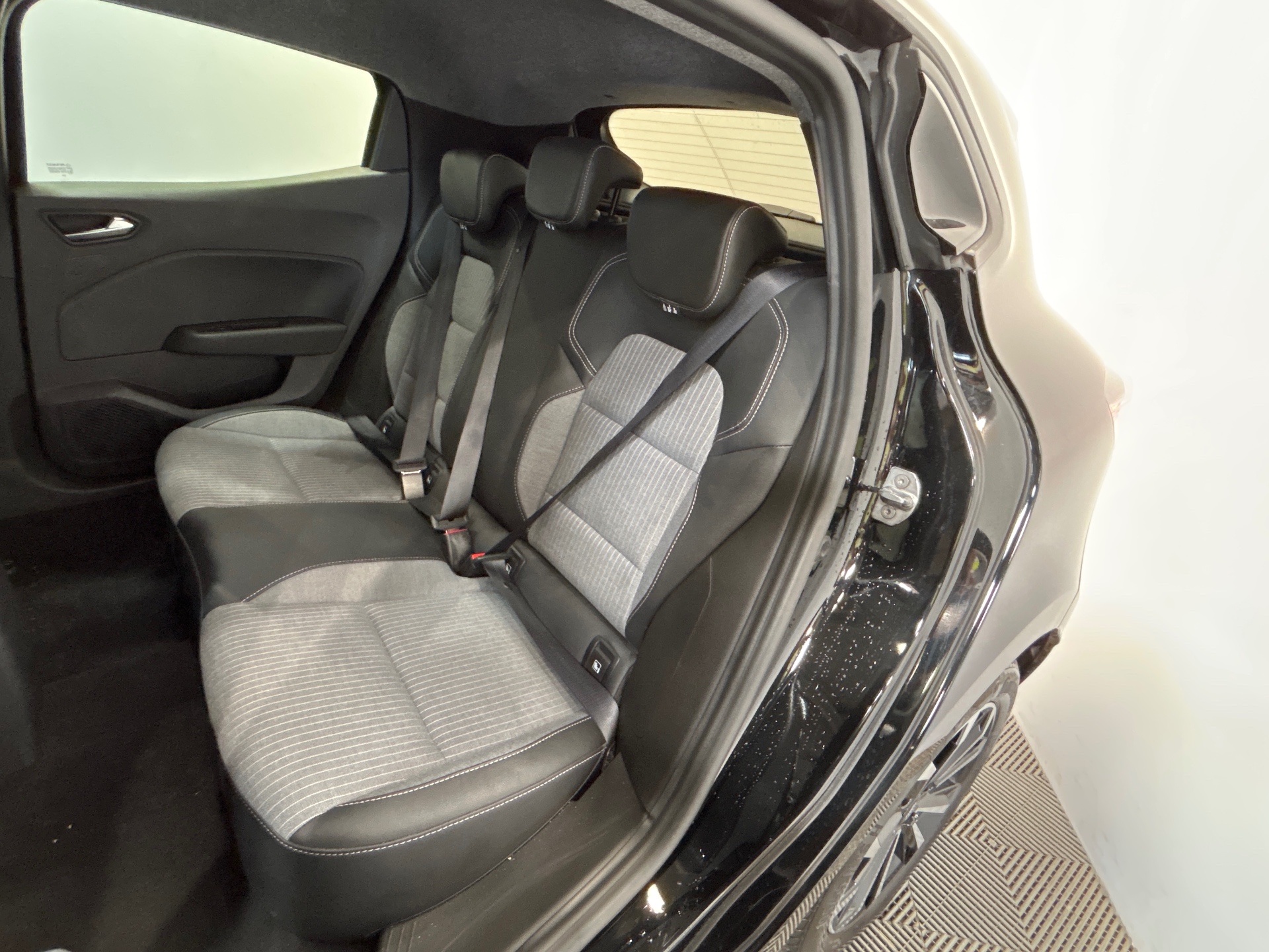 RENAULT CLIO V techno 90 tce