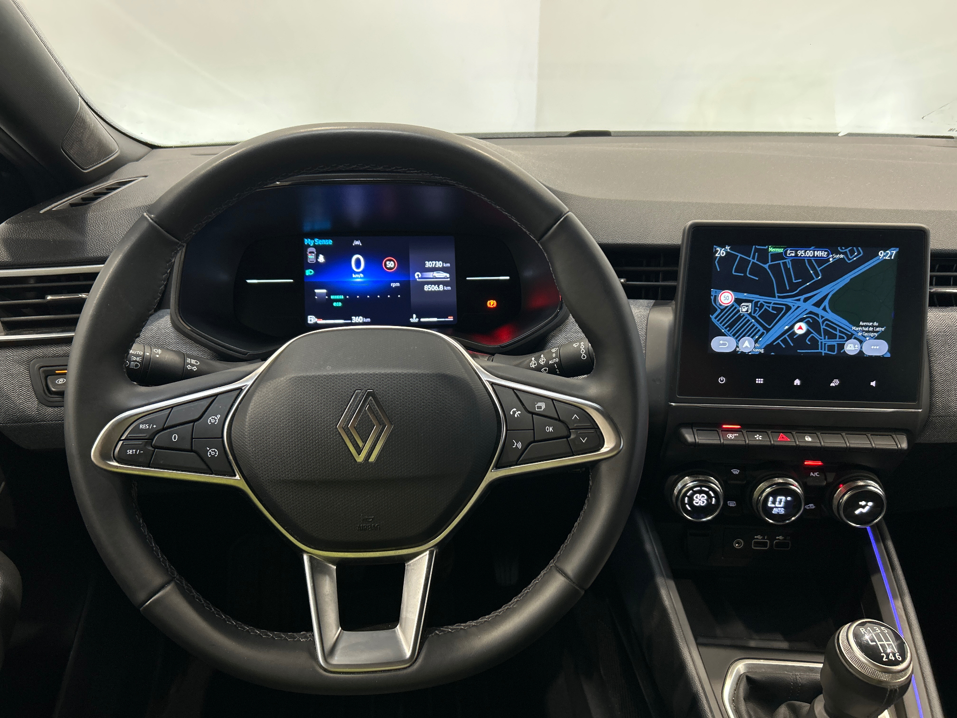RENAULT CLIO V techno 90 tce