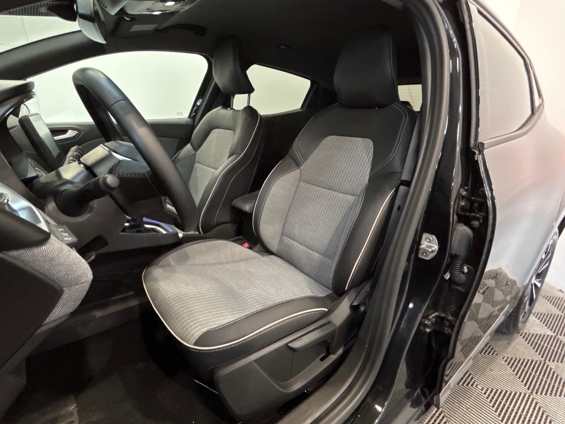 RENAULT CLIO V techno 90 tce