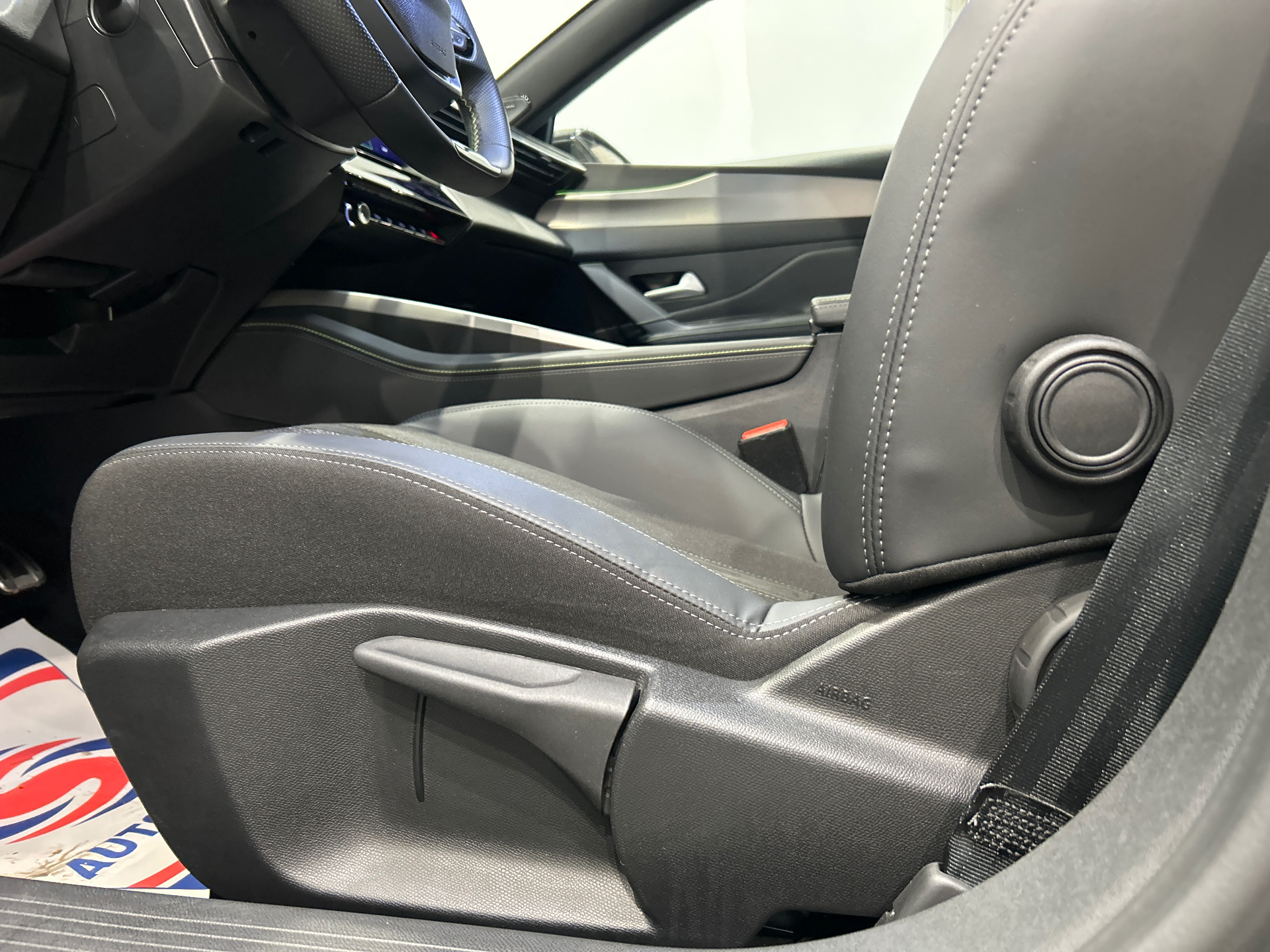 PEUGEOT 308 SW GT Hybrid 145 ch e-DCS6