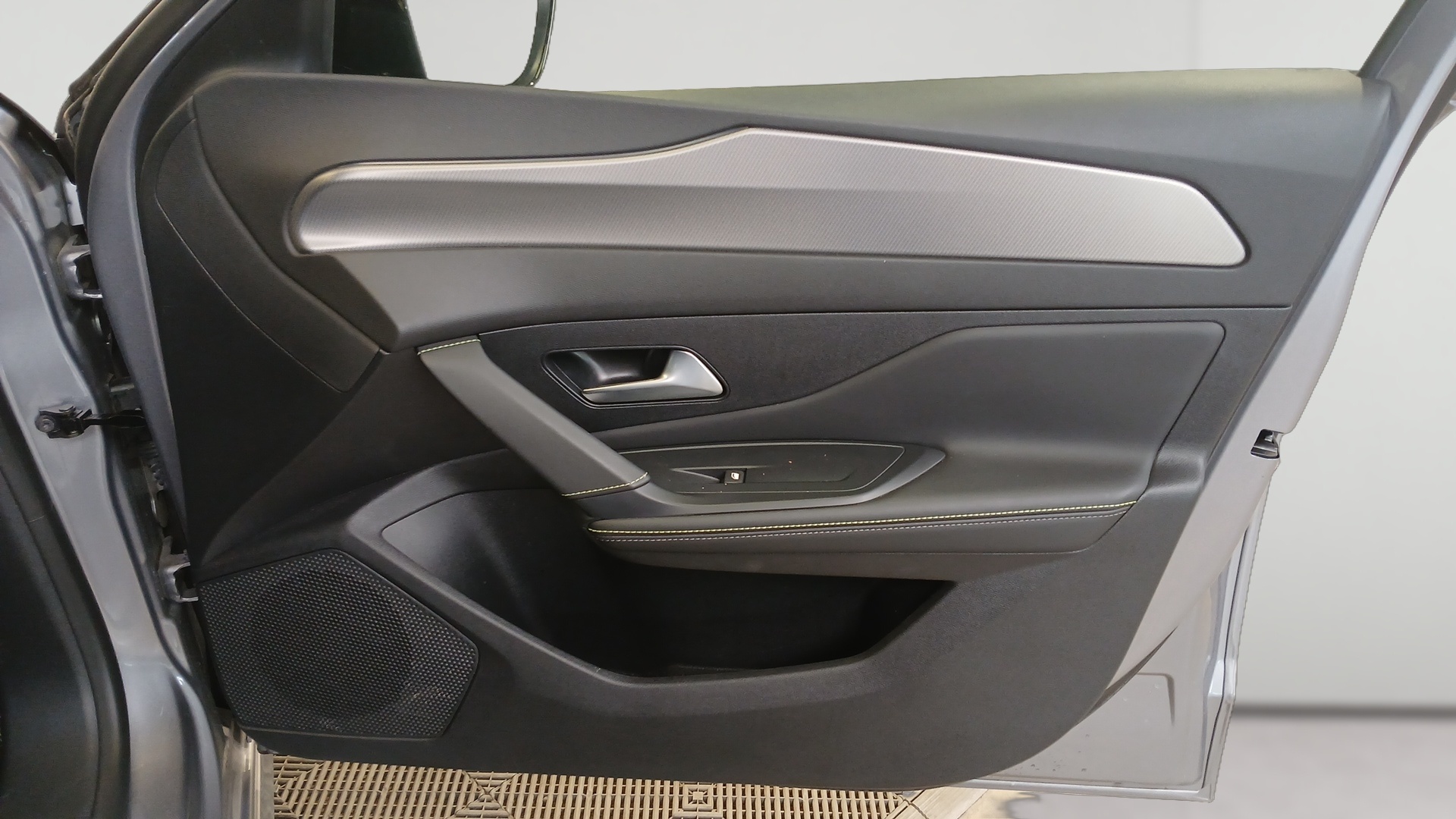 PEUGEOT 308 SW GT Hybrid 145 ch e-DCS6