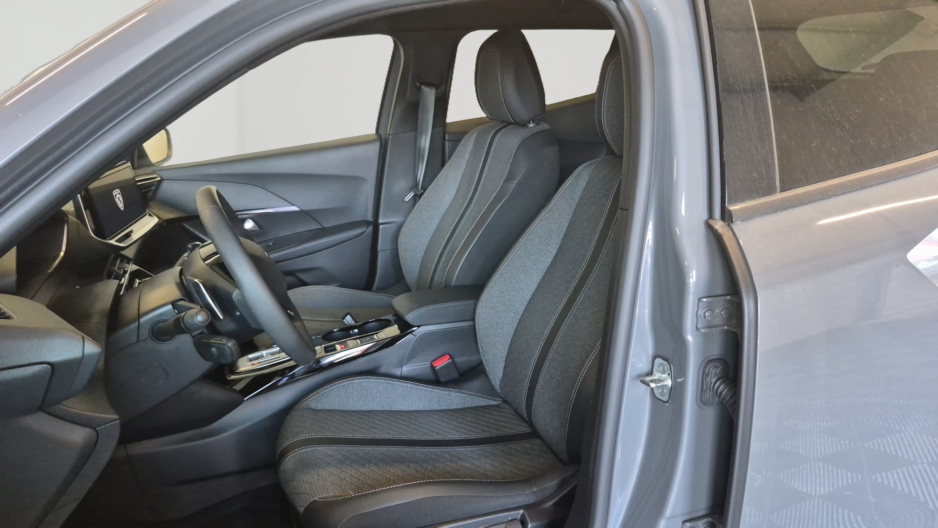 PEUGEOT 2008 Allure 130 ch S&S EAT8