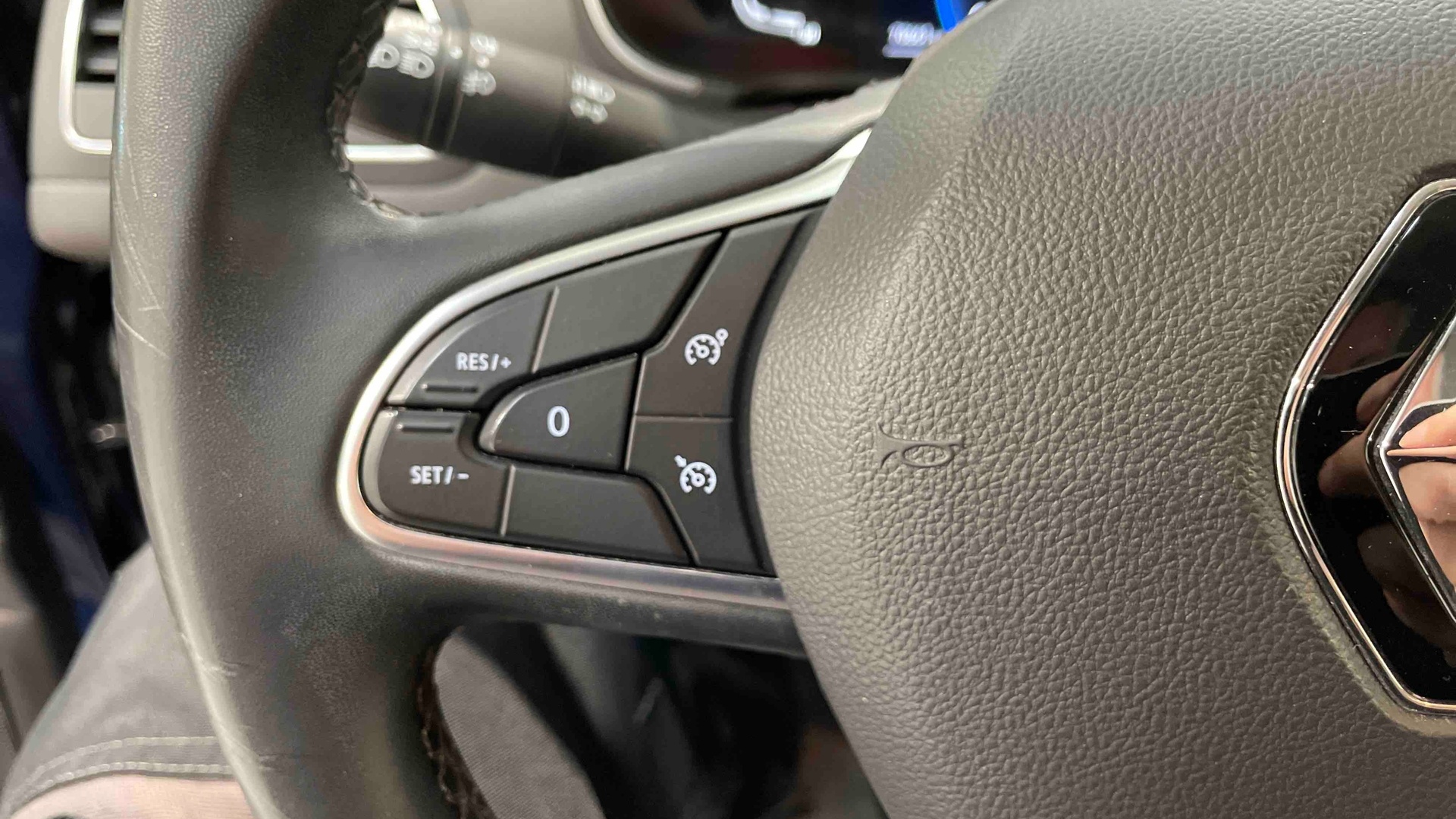 RENAULT MEGANE IV ESTATE Blue dCi 115 EDC Business