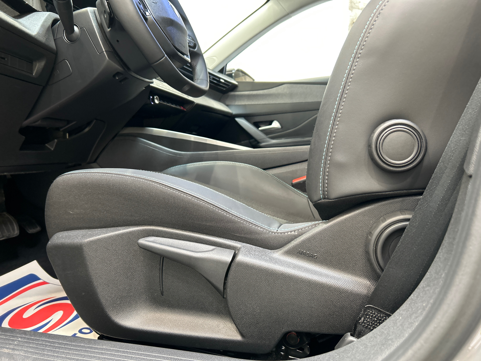 PEUGEOT 308 Allure BlueHDI 130 ch S&S EAT8