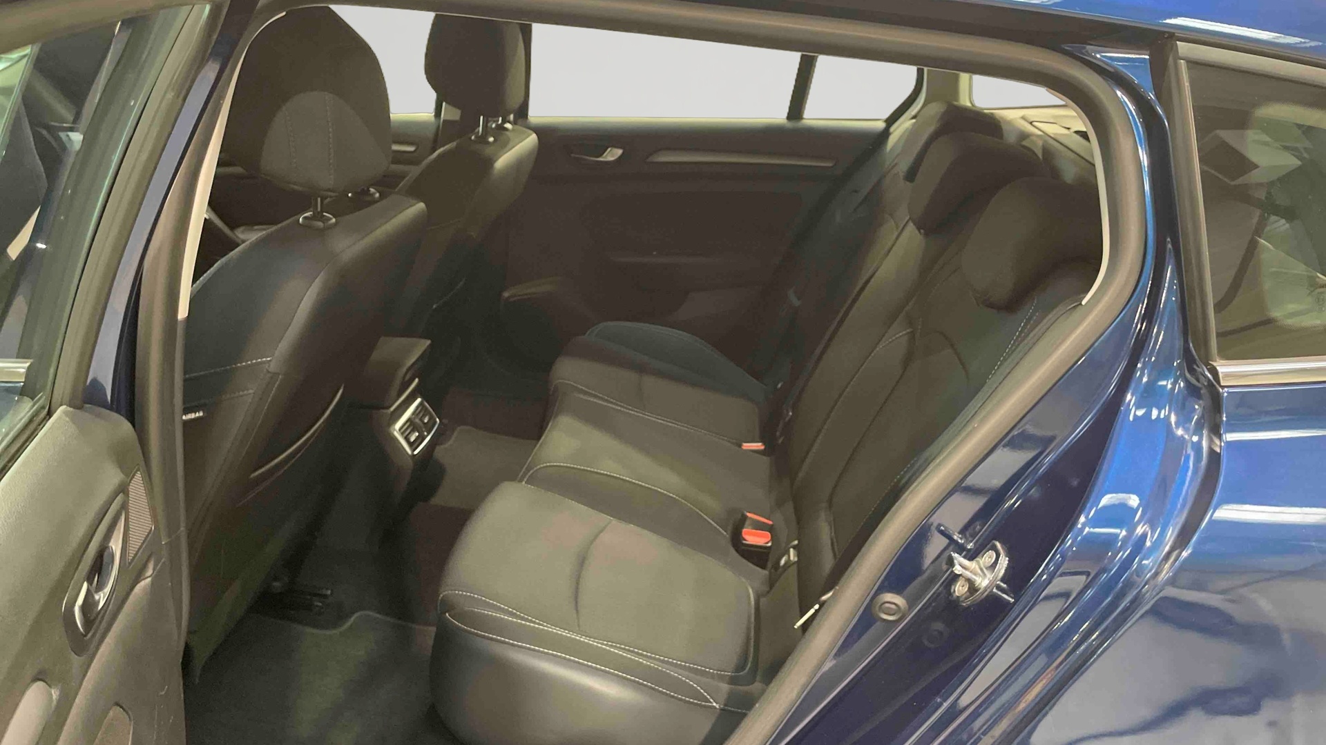 RENAULT MEGANE IV ESTATE Blue dCi 115 EDC Business