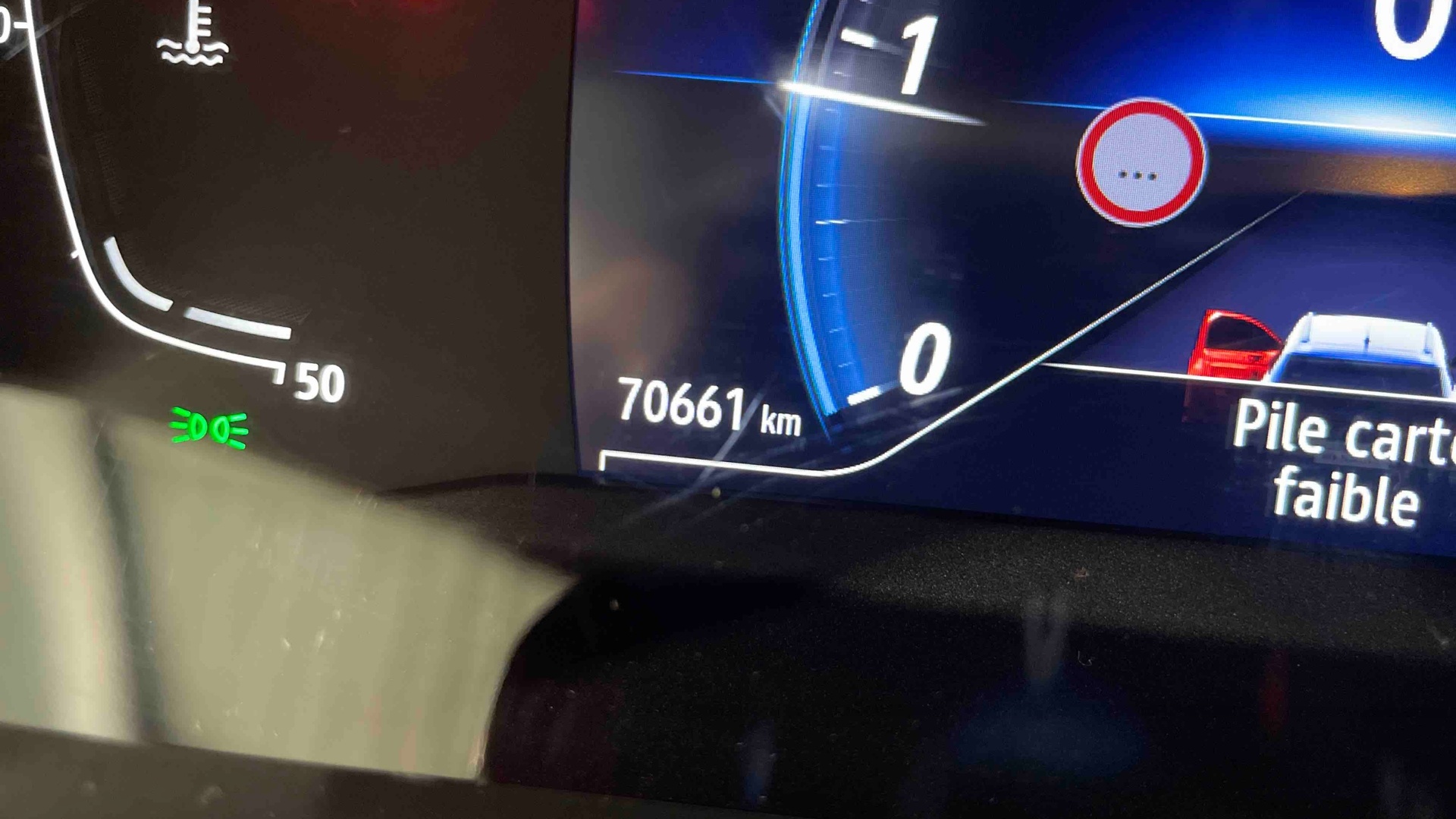 RENAULT MEGANE IV ESTATE Blue dCi 115 EDC Business