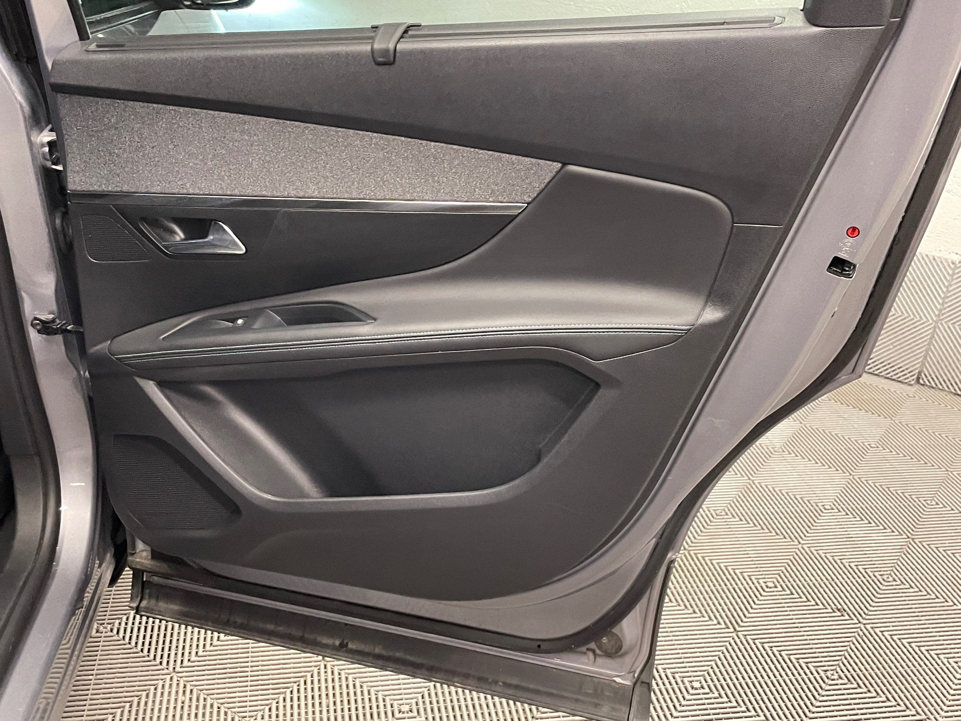 PEUGEOT 5008 PureTech 130ch S&S BVM6 Allure Pack