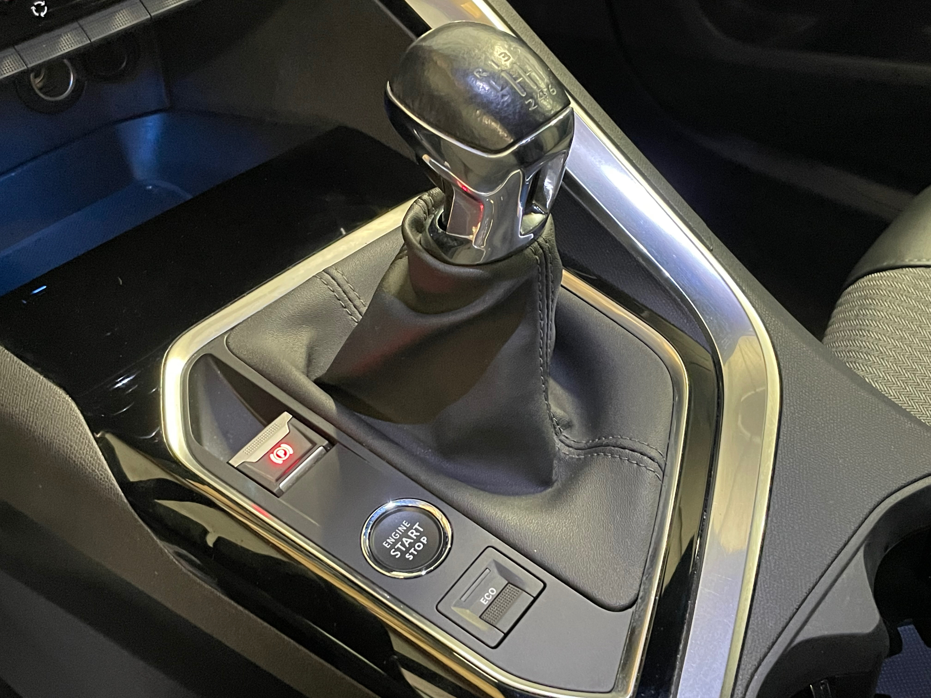 PEUGEOT 5008 PureTech 130ch S&S BVM6 Allure Pack