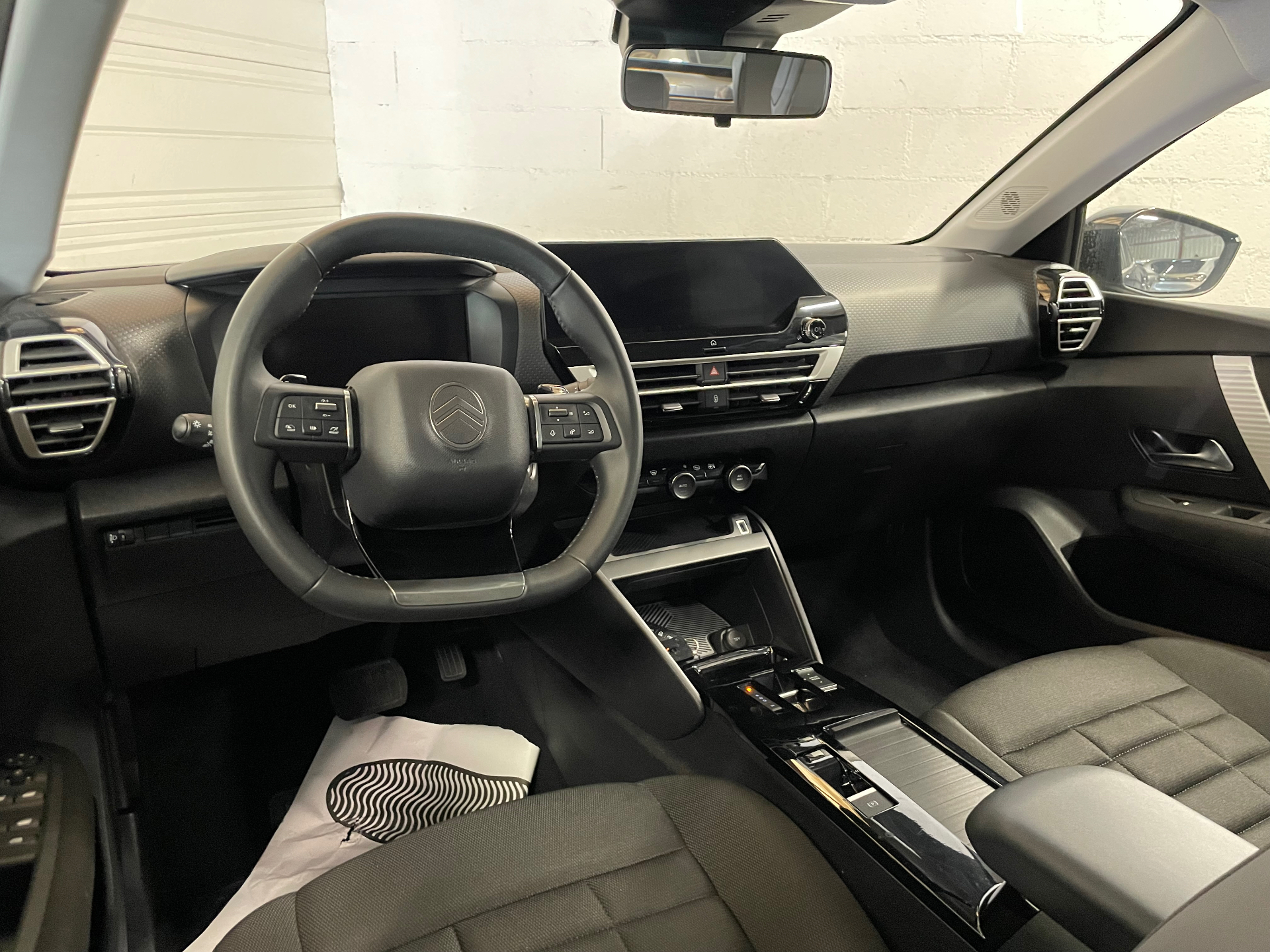 CITROEN C4 Hybride 145 ch e-DCS6 Plus