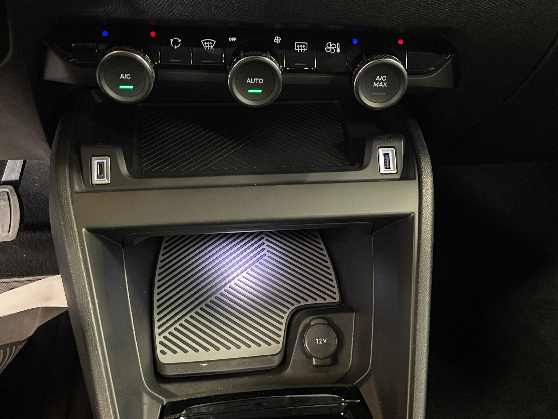 CITROEN C4 Hybride 145 ch e-DCS6 Plus