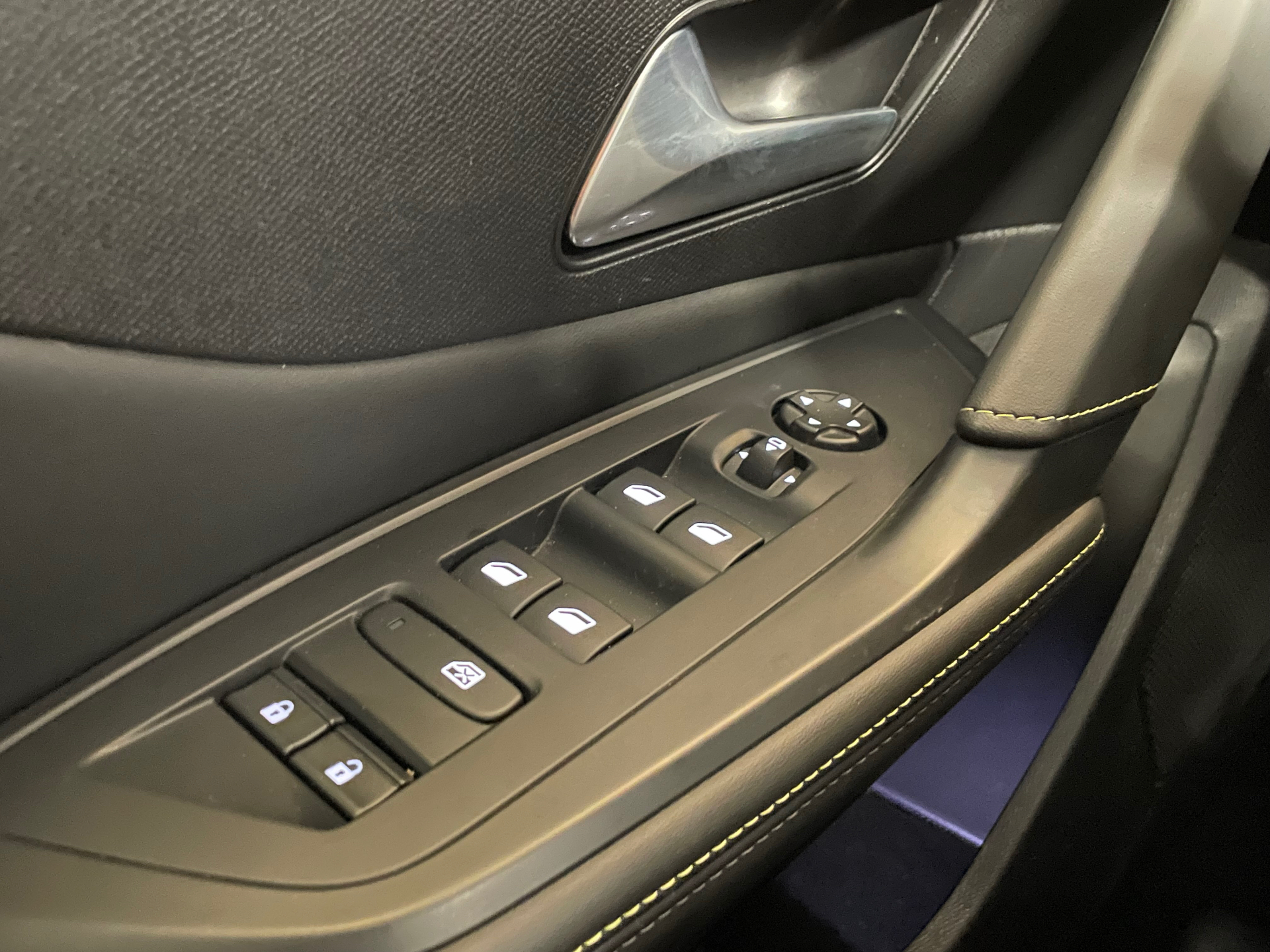 PEUGEOT 308 Hybrid 145 e-DCS6 GT