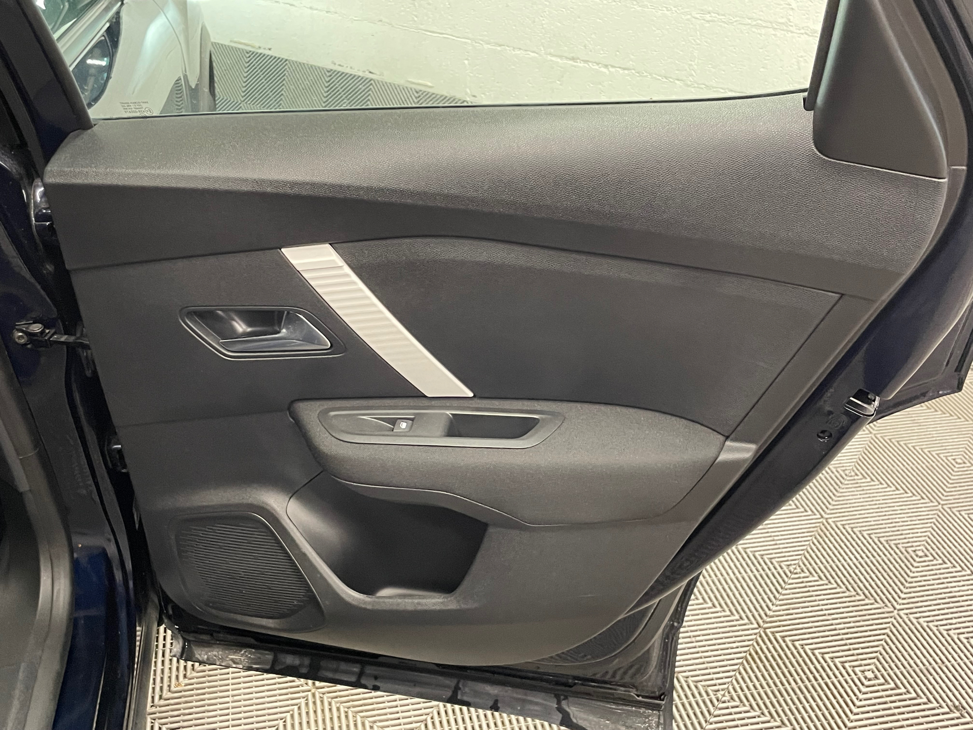 CITROEN C4 Hybride 145 ch e-DCS6 Plus