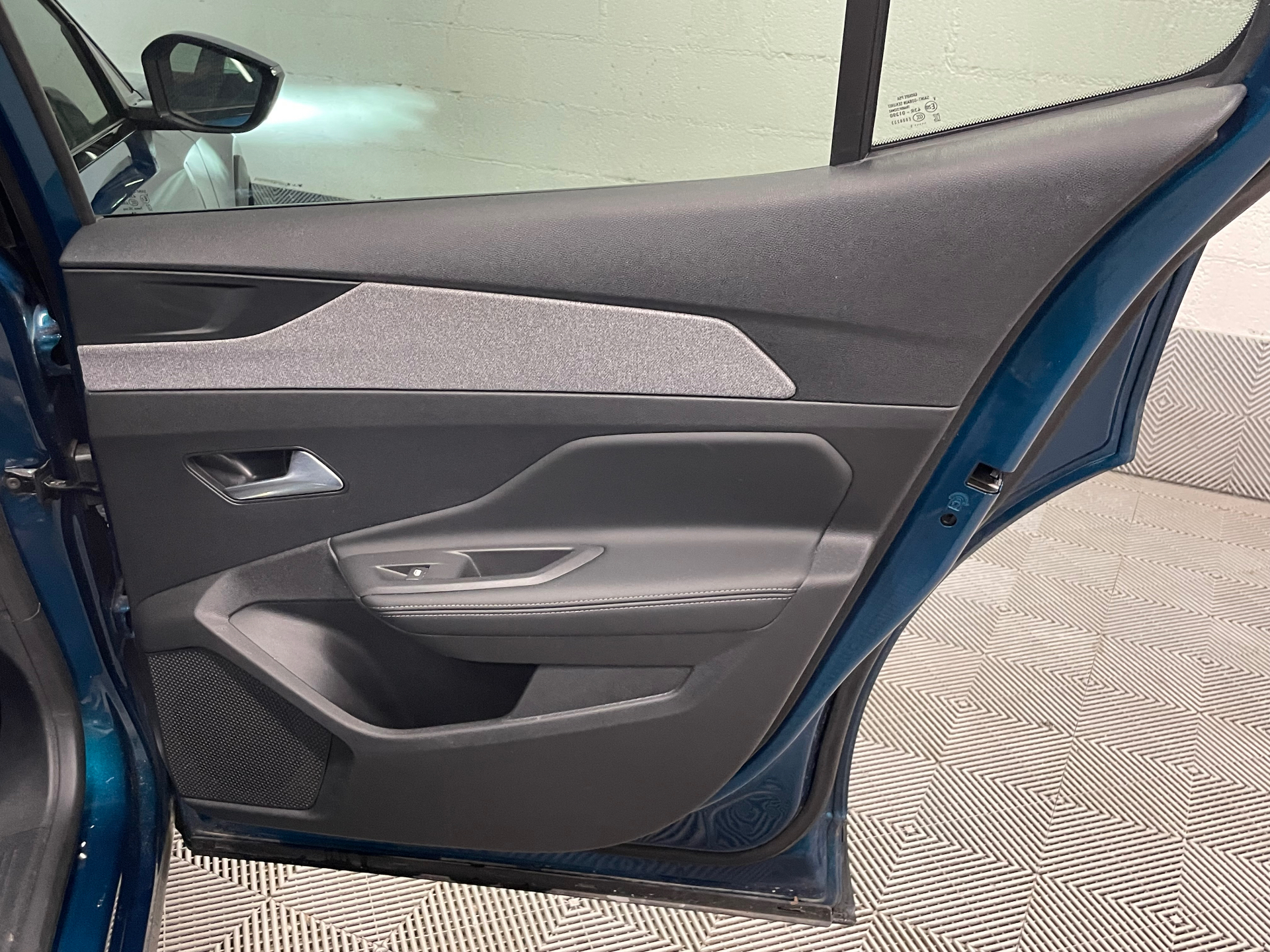 PEUGEOT 408 Hybrid 145 e-DCS6 Allure