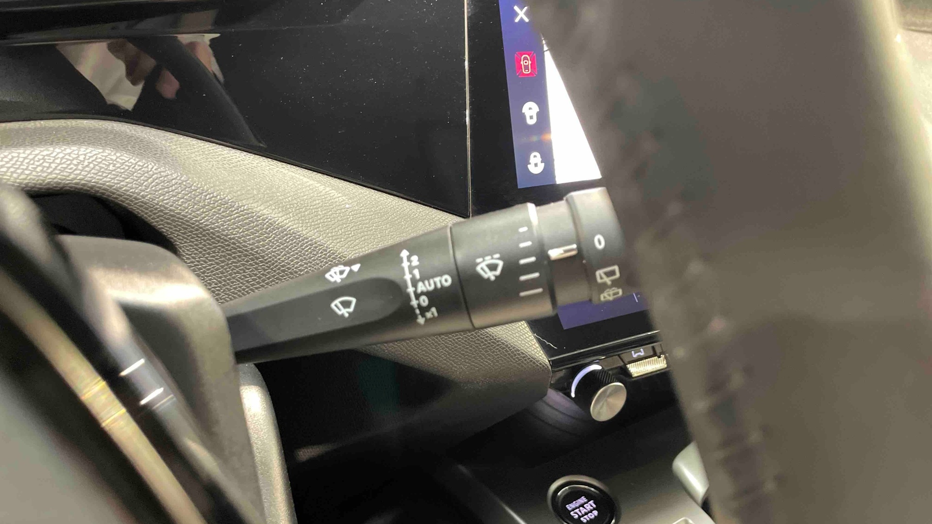 PEUGEOT 308 Hybrid 145 e-DCS6 Allure
