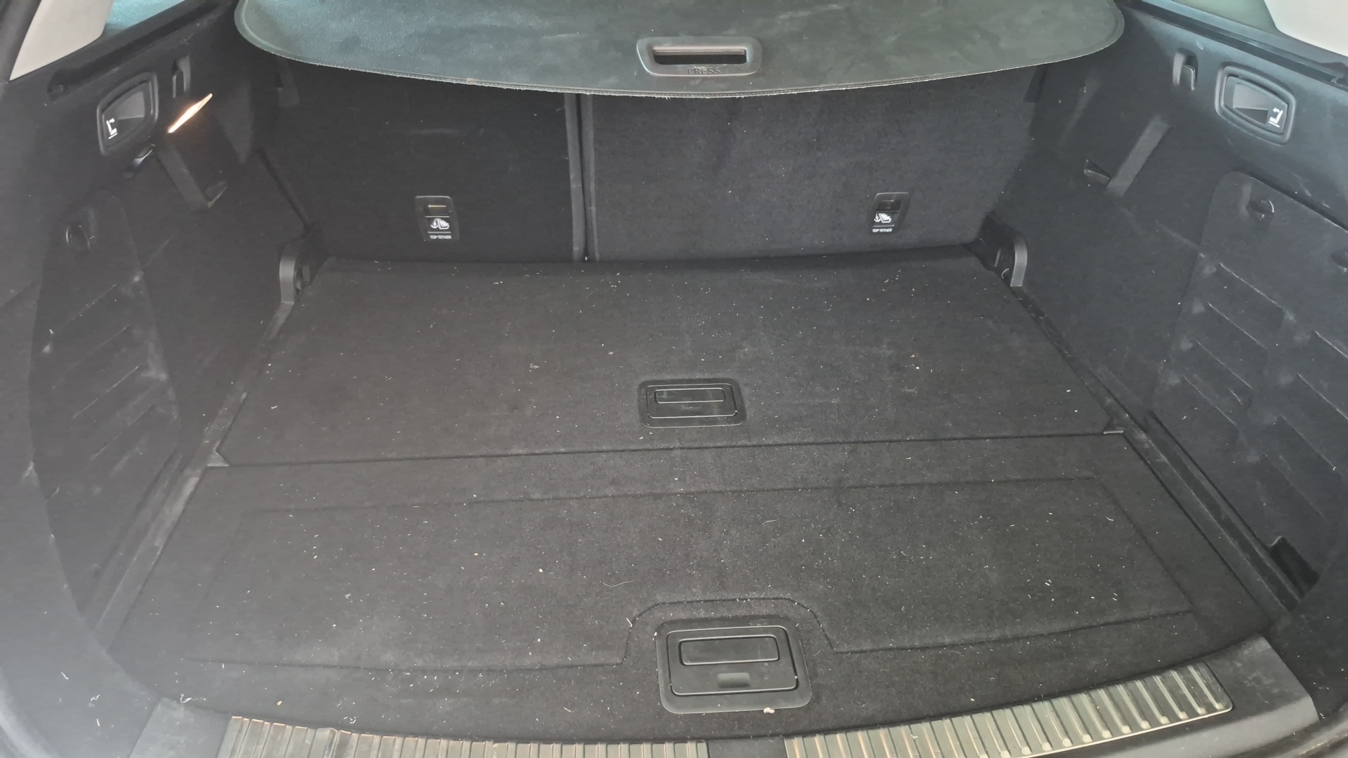 RENAULT MEGANE IV ESTATE Blue dCi 115 EDC - 21B Intens