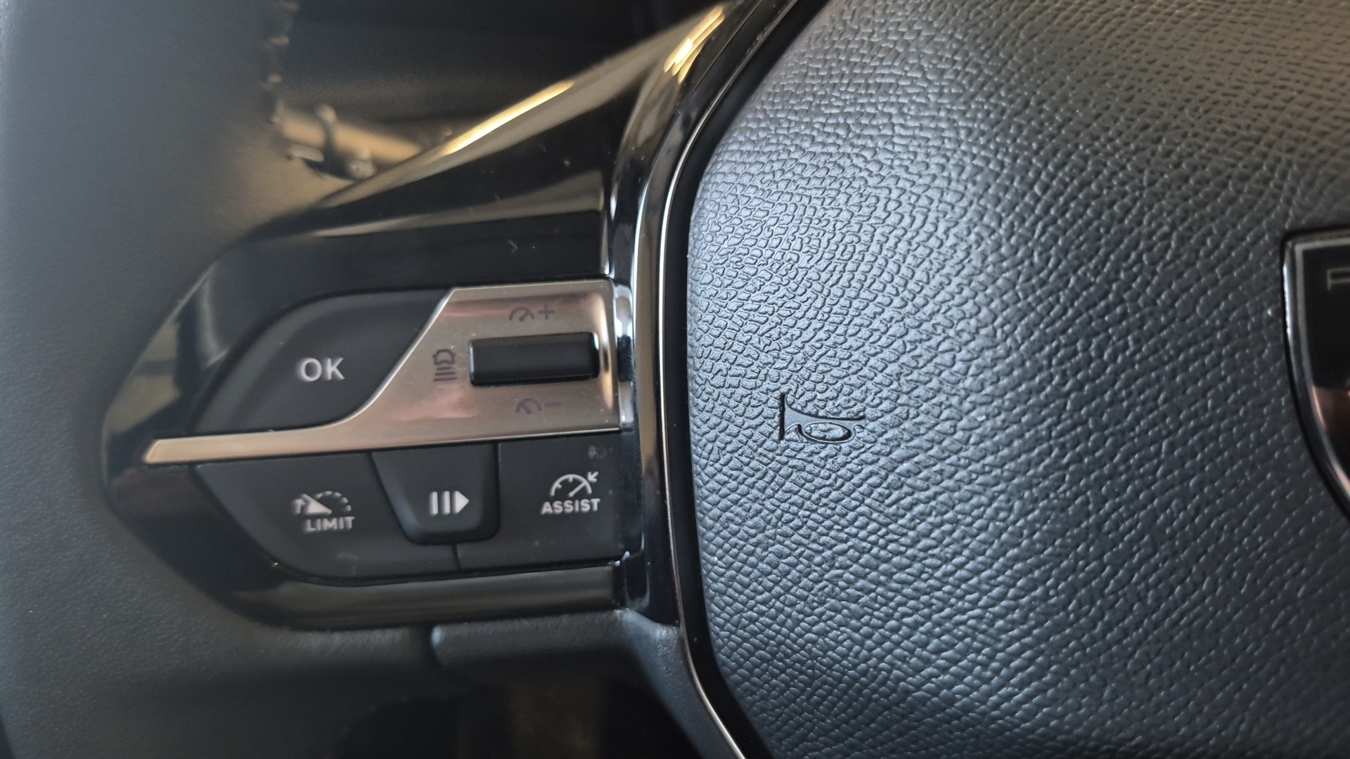 PEUGEOT 308 Allure BlueHDI 130 ch S&S EAT8