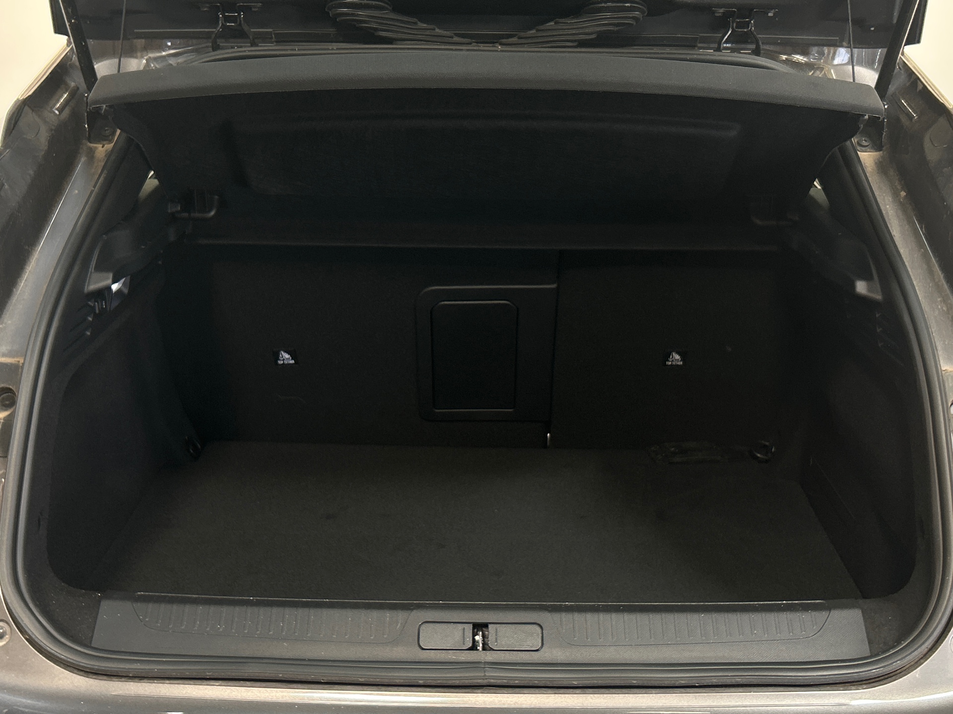 DS DS 4 4 E-TENSE 225 CROSS TROCADERO