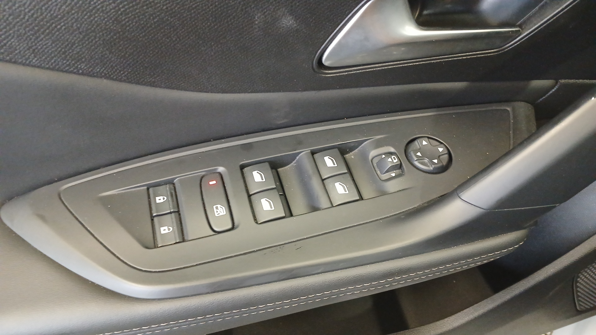 PEUGEOT 408 Allure Hybrid 145 ch e-DCS6
