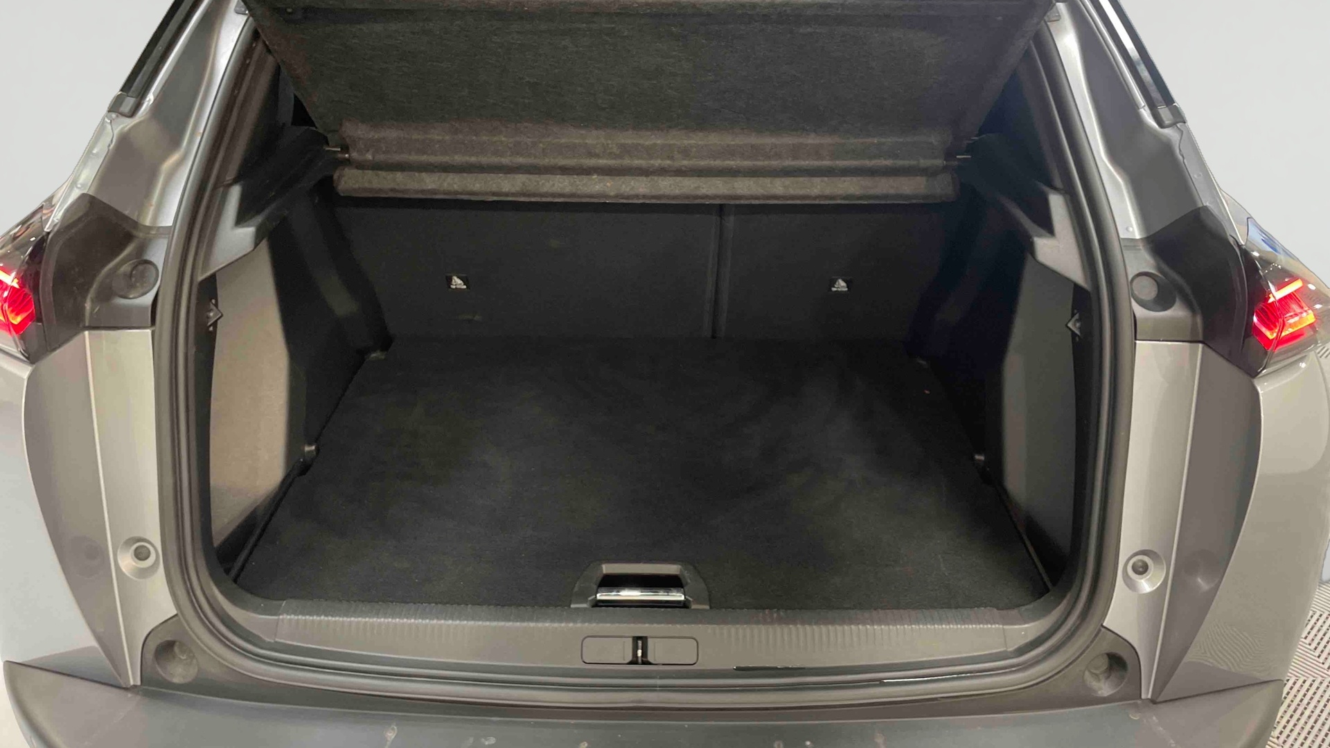 PEUGEOT 2008 Hybrid 145 e-DCS6 Allure