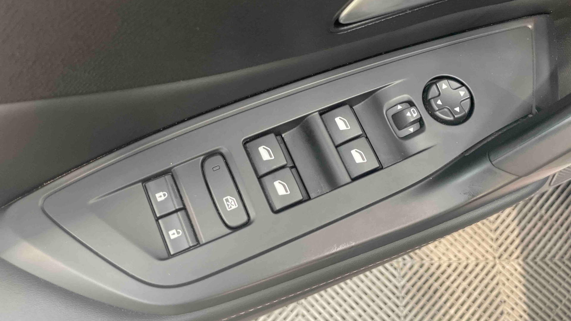PEUGEOT 308 BlueHDi 130ch S&S EAT8 Allure - 5P
