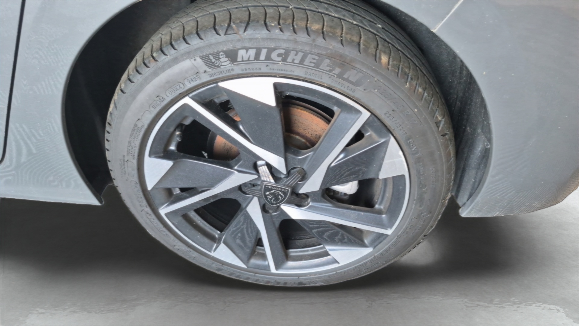 PEUGEOT 308 Allure BlueHDI 130 ch S&S EAT8