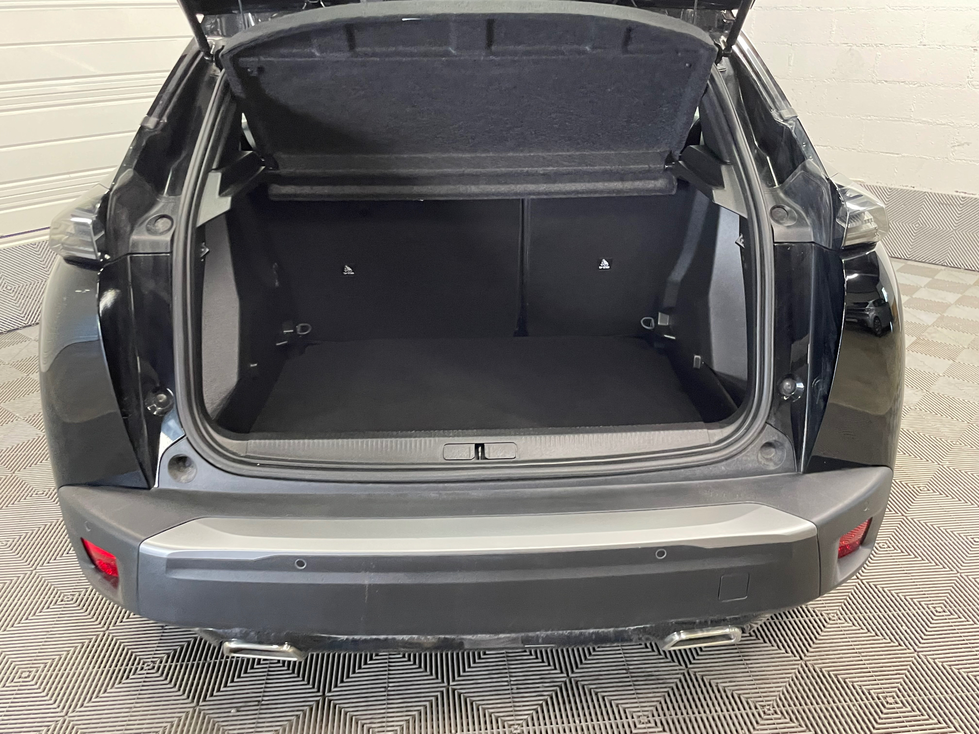 PEUGEOT 2008 Hybrid 145 e-DCS6 Style
