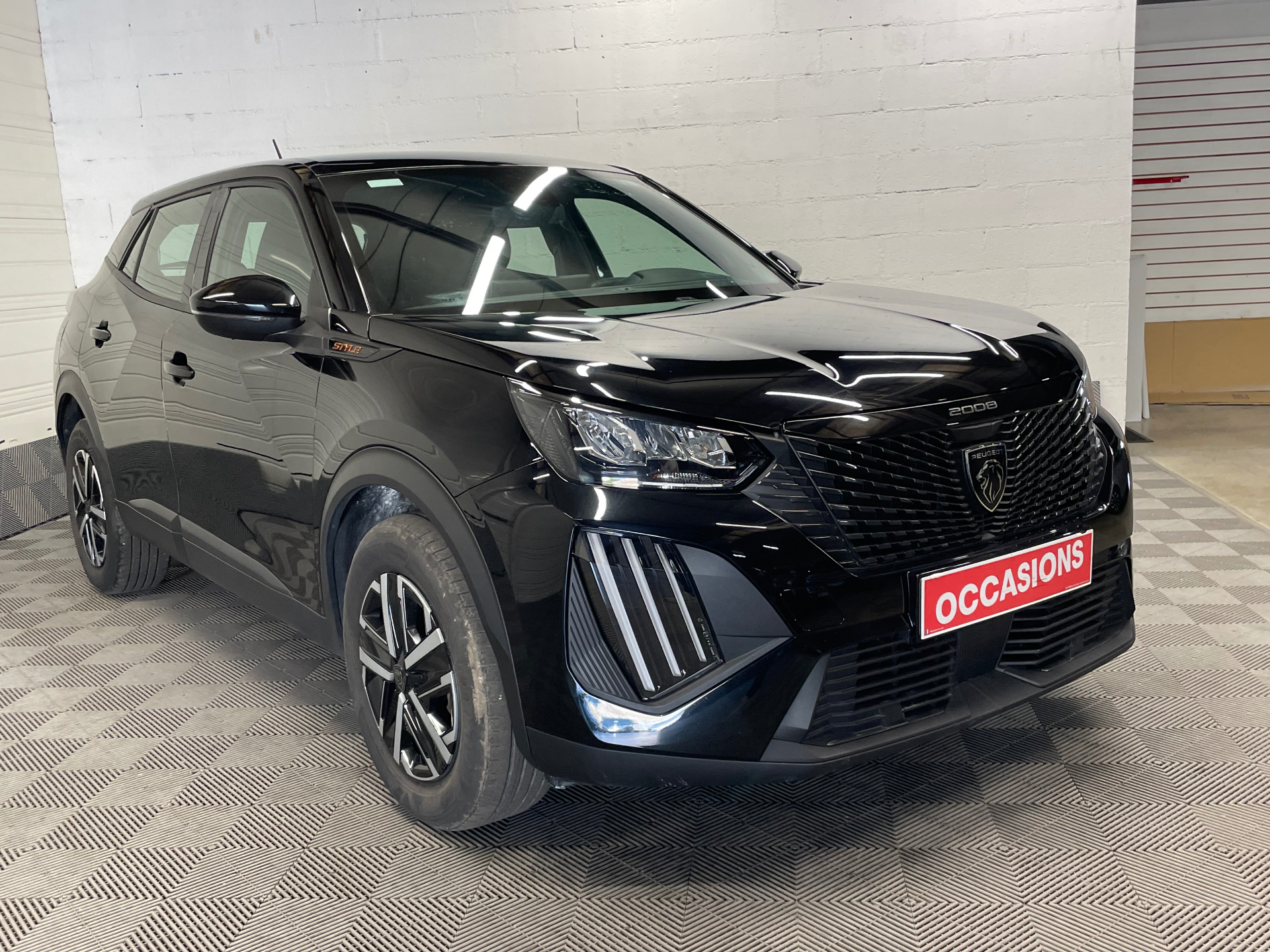 PEUGEOT 2008 Hybrid 145 e-DCS6 Style