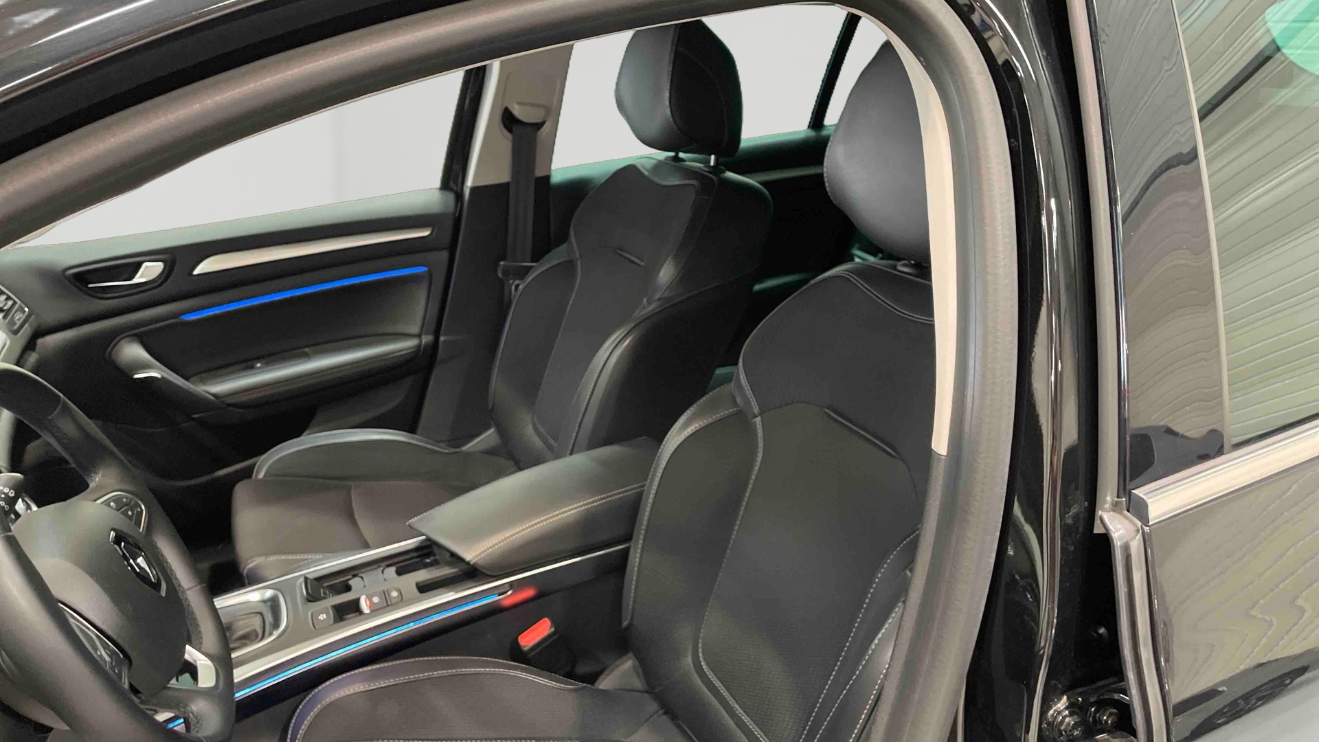 RENAULT MEGANE IV ESTATE TCe 140 EDC Techno