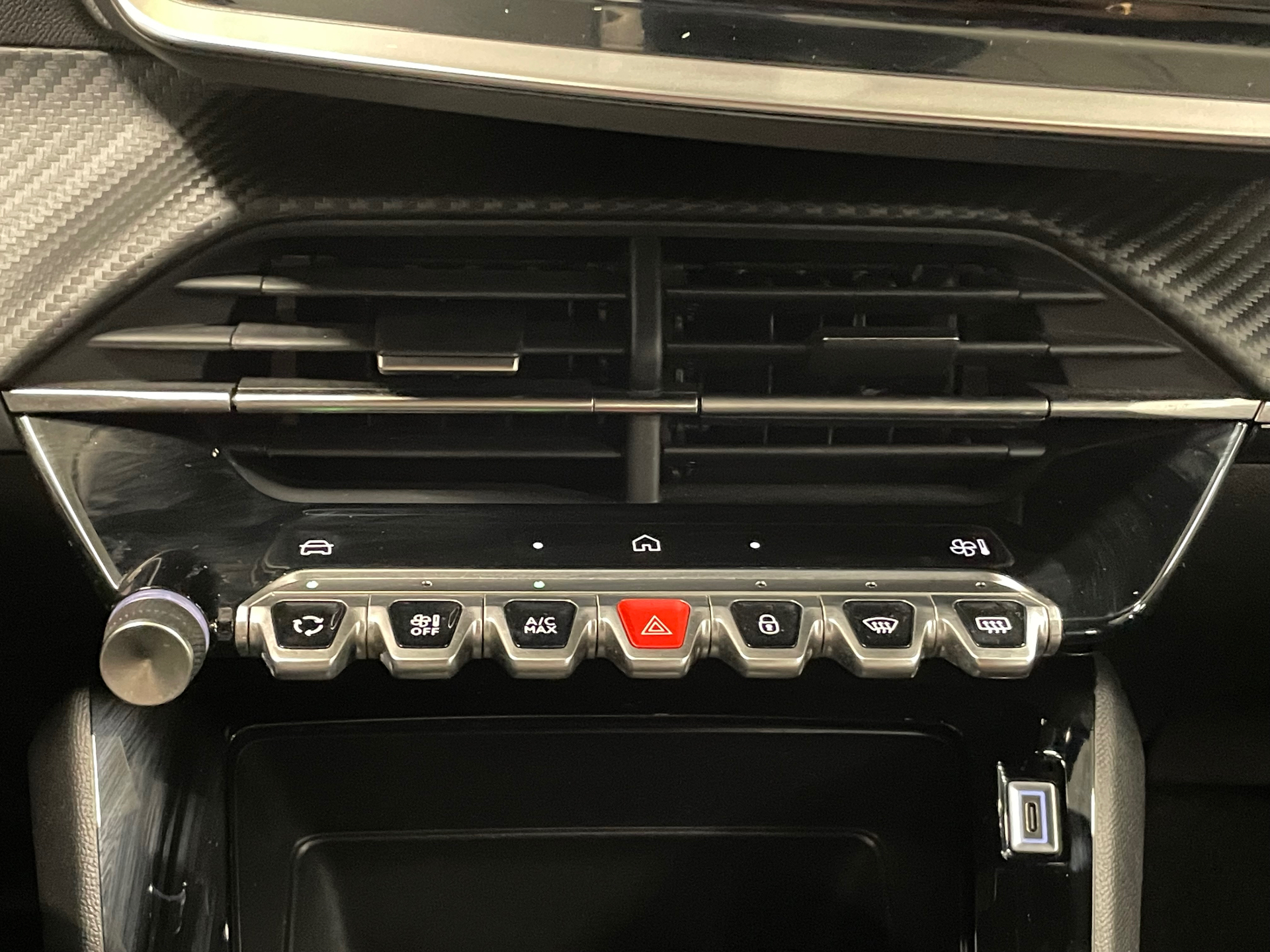 PEUGEOT 2008 Hybrid 145 e-DCS6 Style