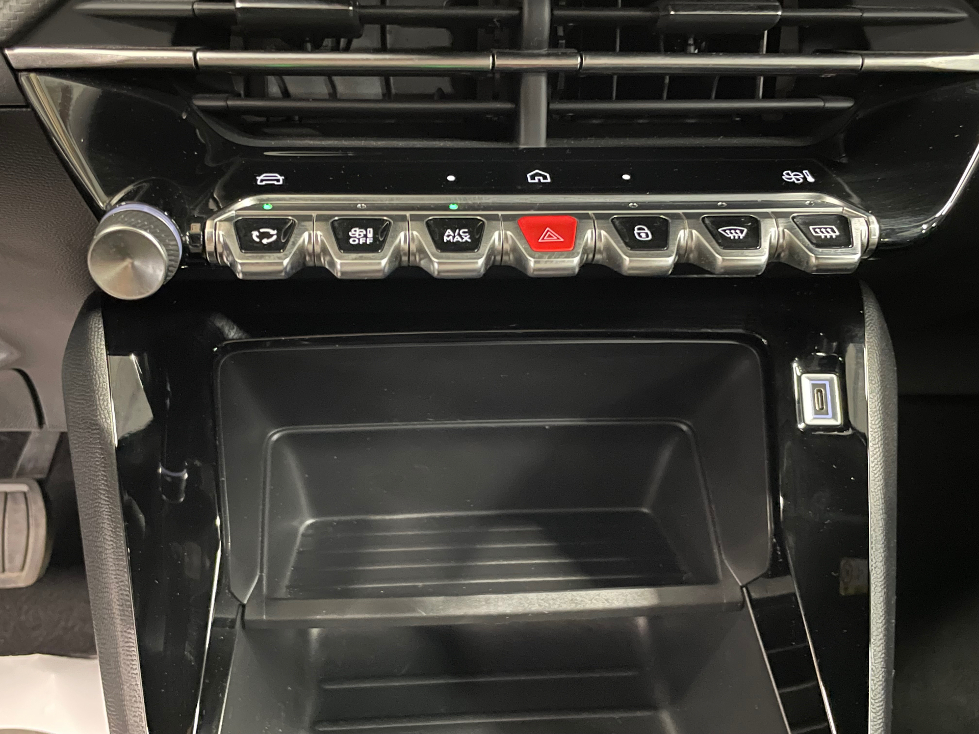 PEUGEOT 2008 Hybrid 145 e-DCS6 Style